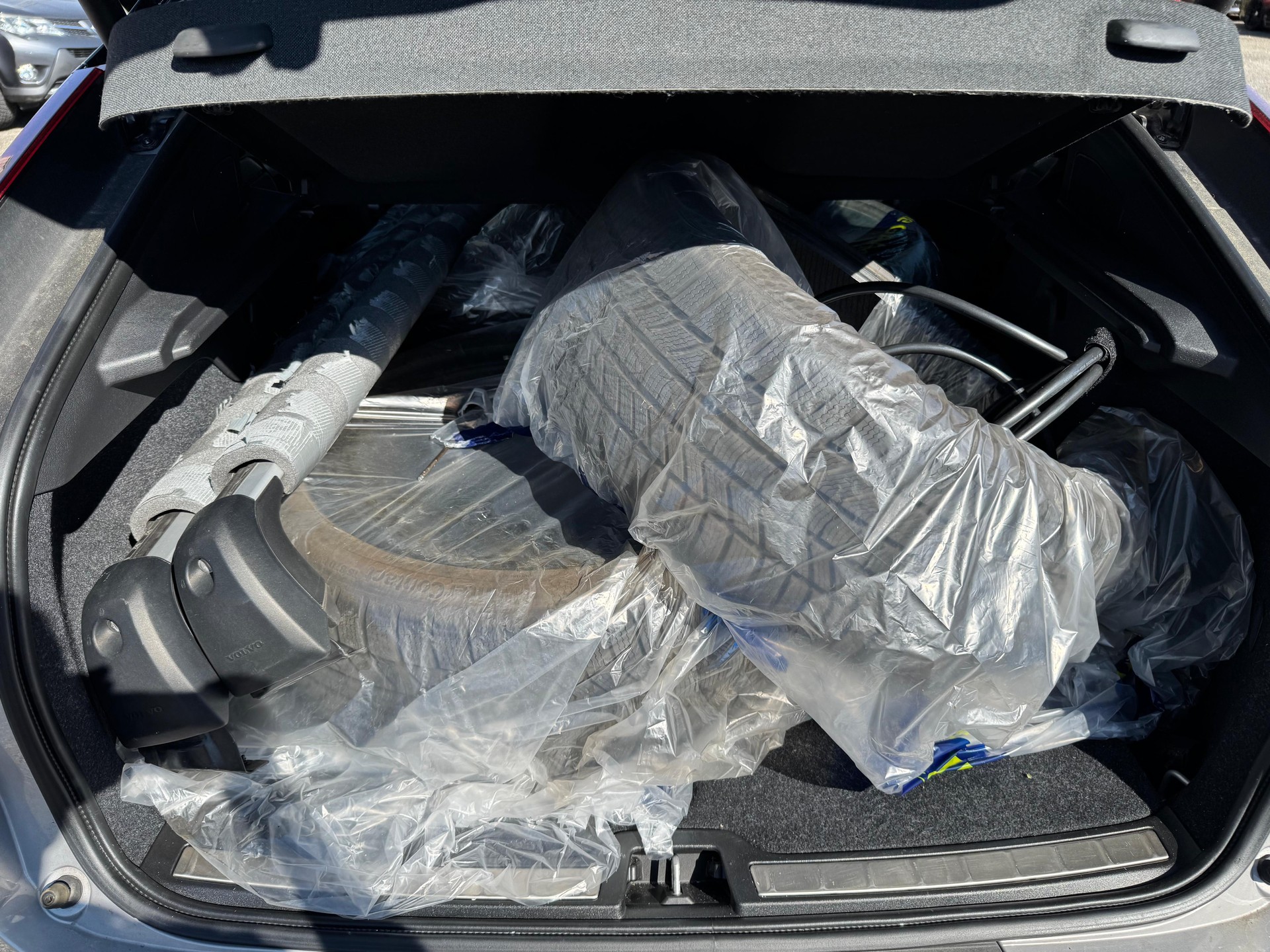 VOLVO C40 Recharge P8 Twin AWD Pure Electric Ultimate-image-10