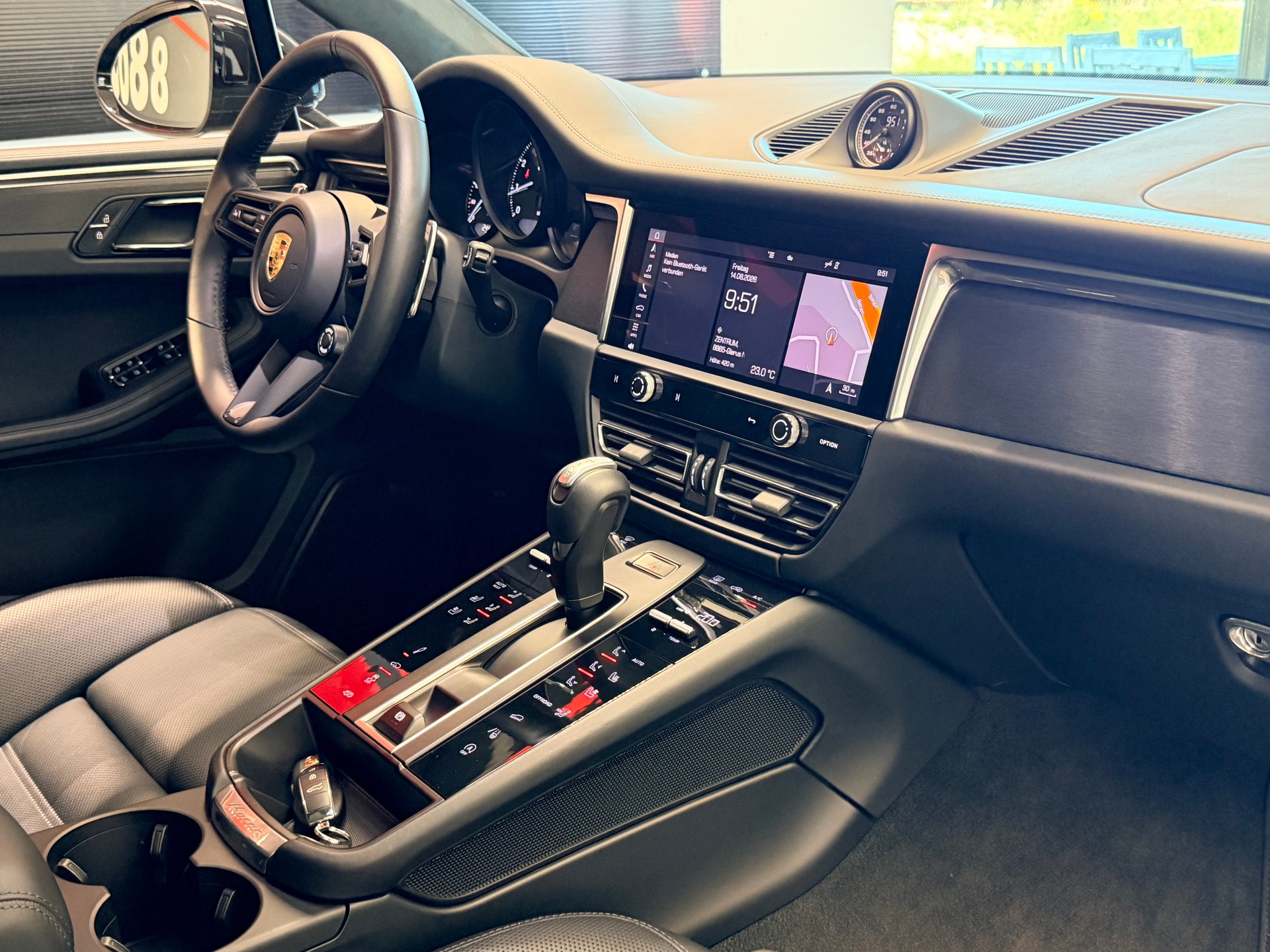 PORSCHE Macan GTS PDK-image-24