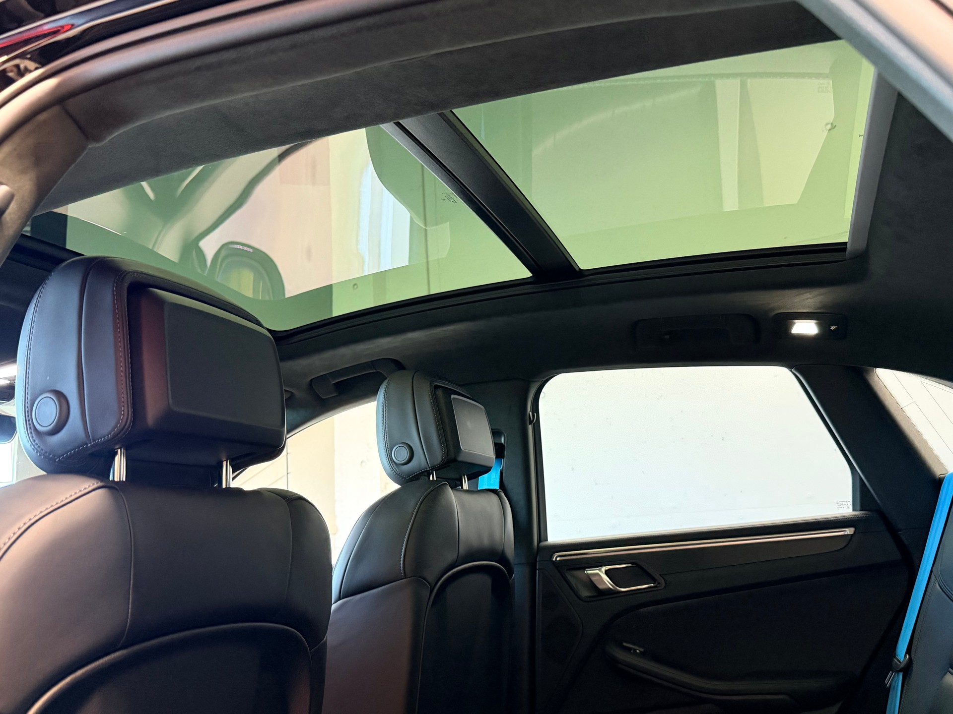 PORSCHE Macan GTS PDK-image-20