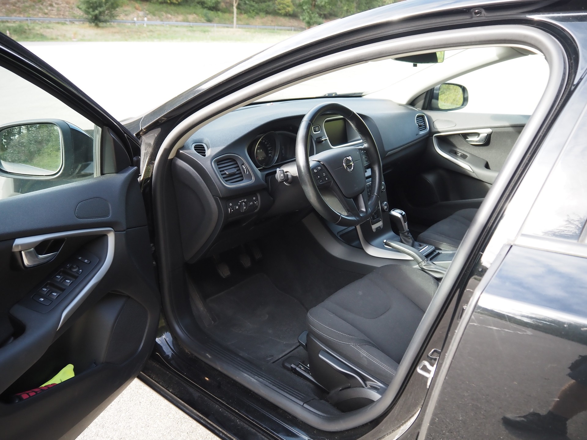 VOLVO 2.0 D2 Kinetic S/S-image-8