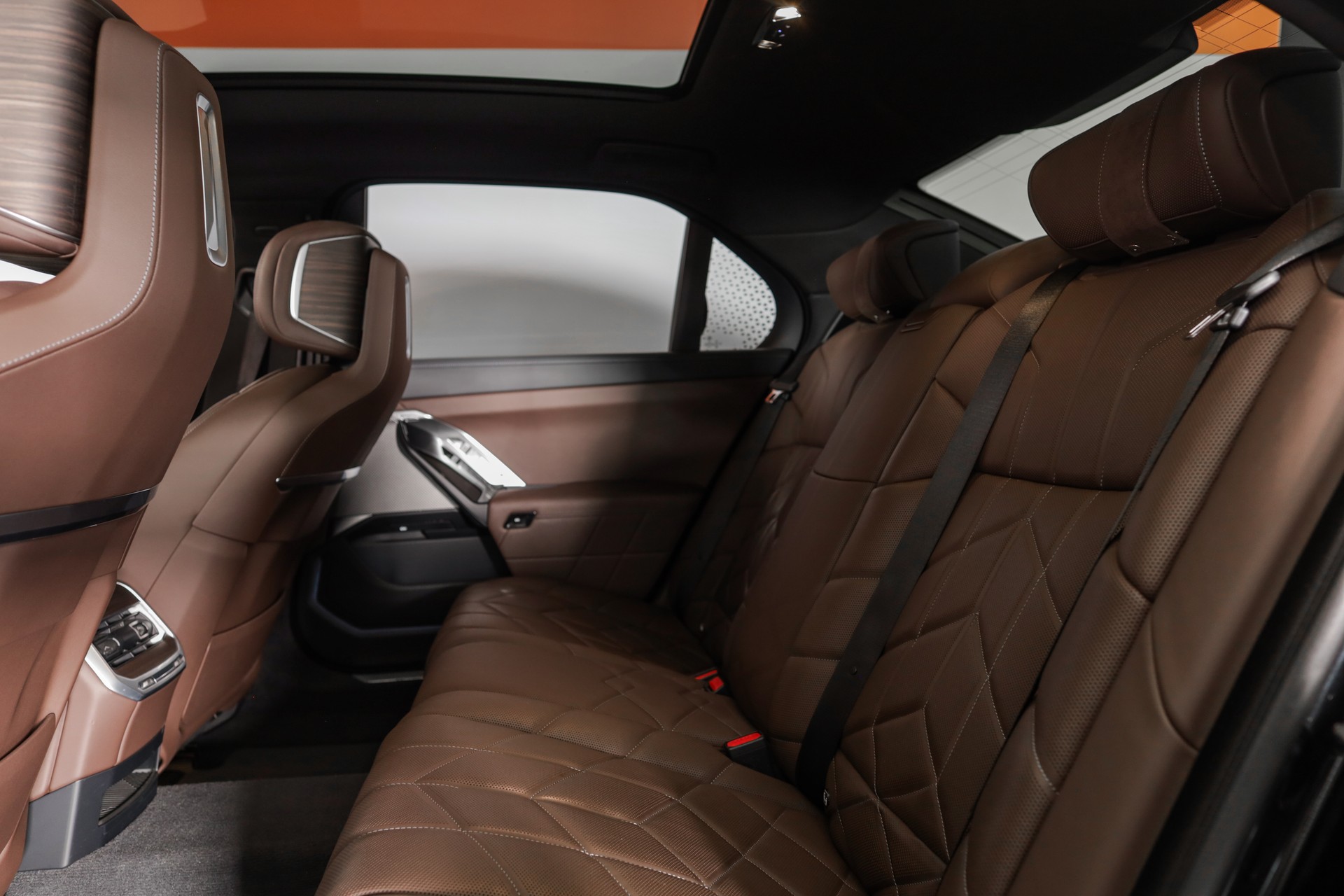 BMW i7 xDrive 60 Executive Lounge-image-21