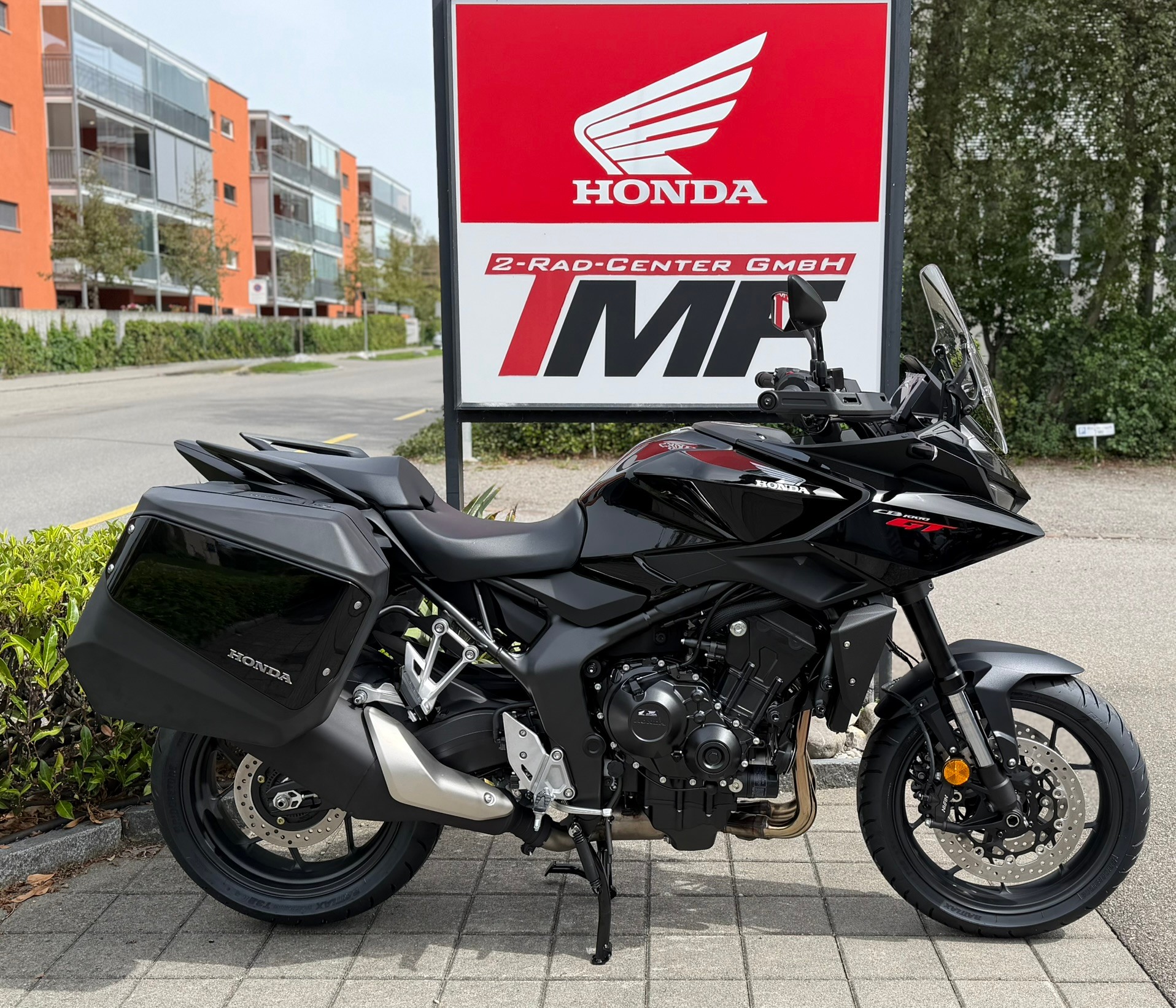 HONDA CB1000GT-showroom-element-2