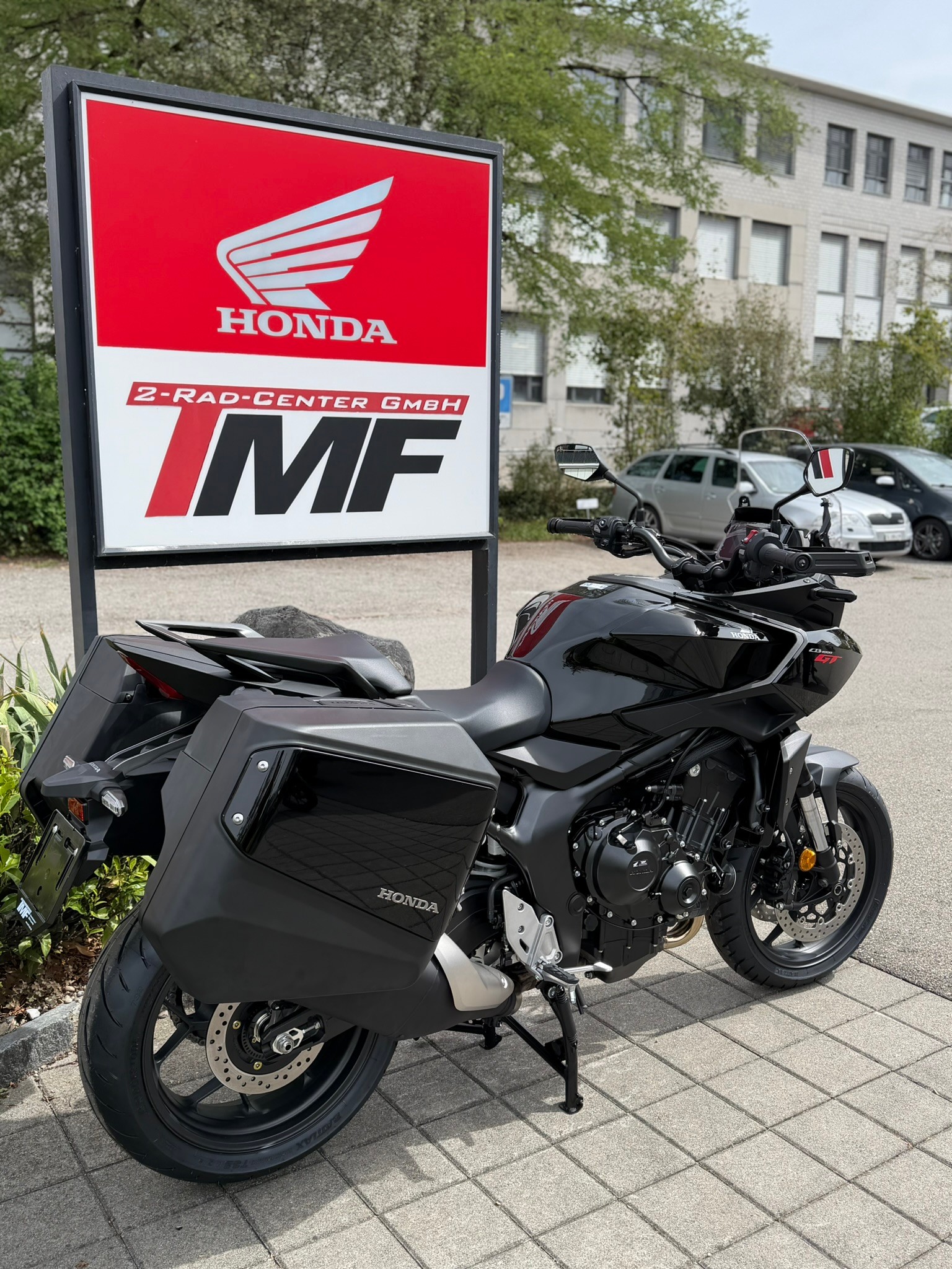 HONDA CB1000GT-showroom-element-1