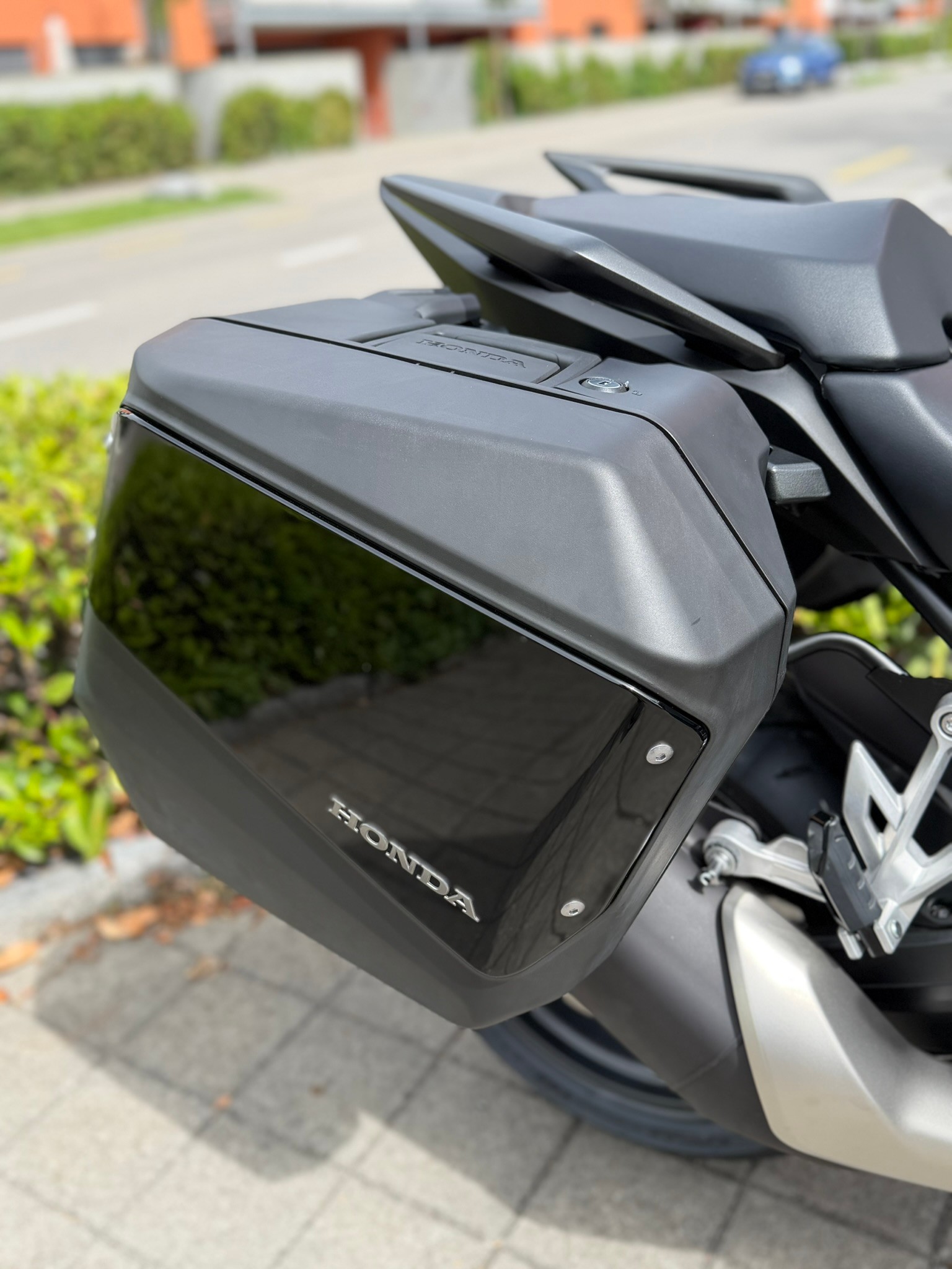 HONDA CB1000GT-image-4