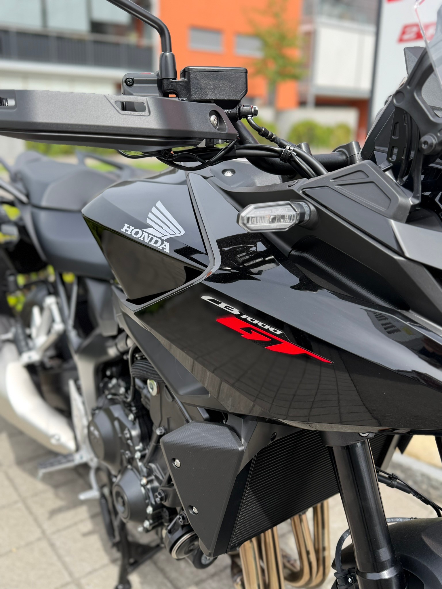 HONDA CB1000GT-showroom-element-3