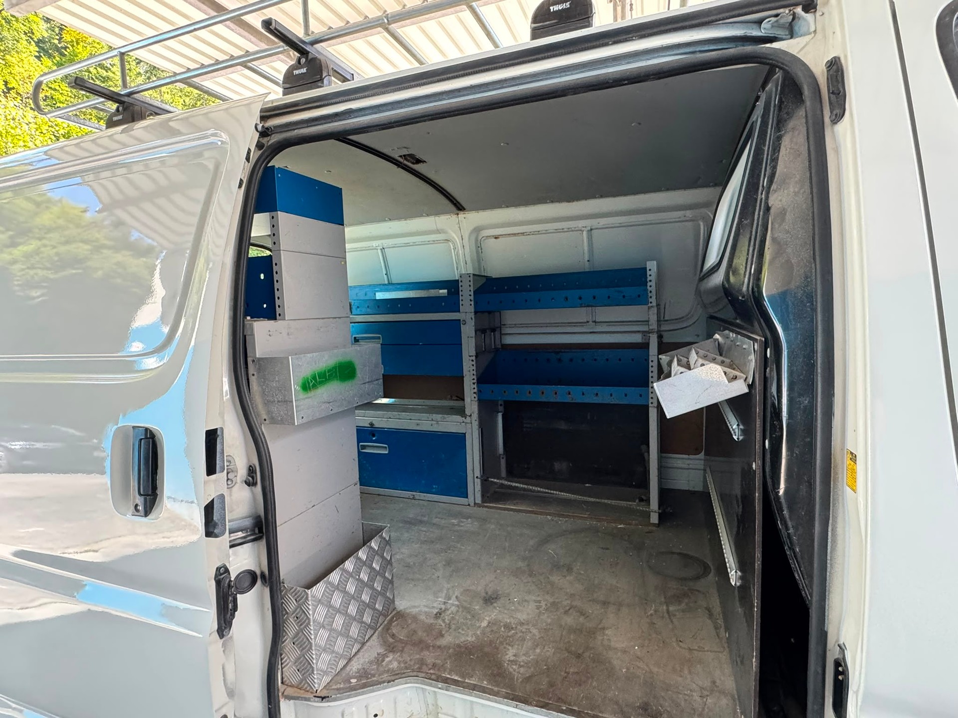 TOYOTA Hiace D-4D Van SWB-image-9