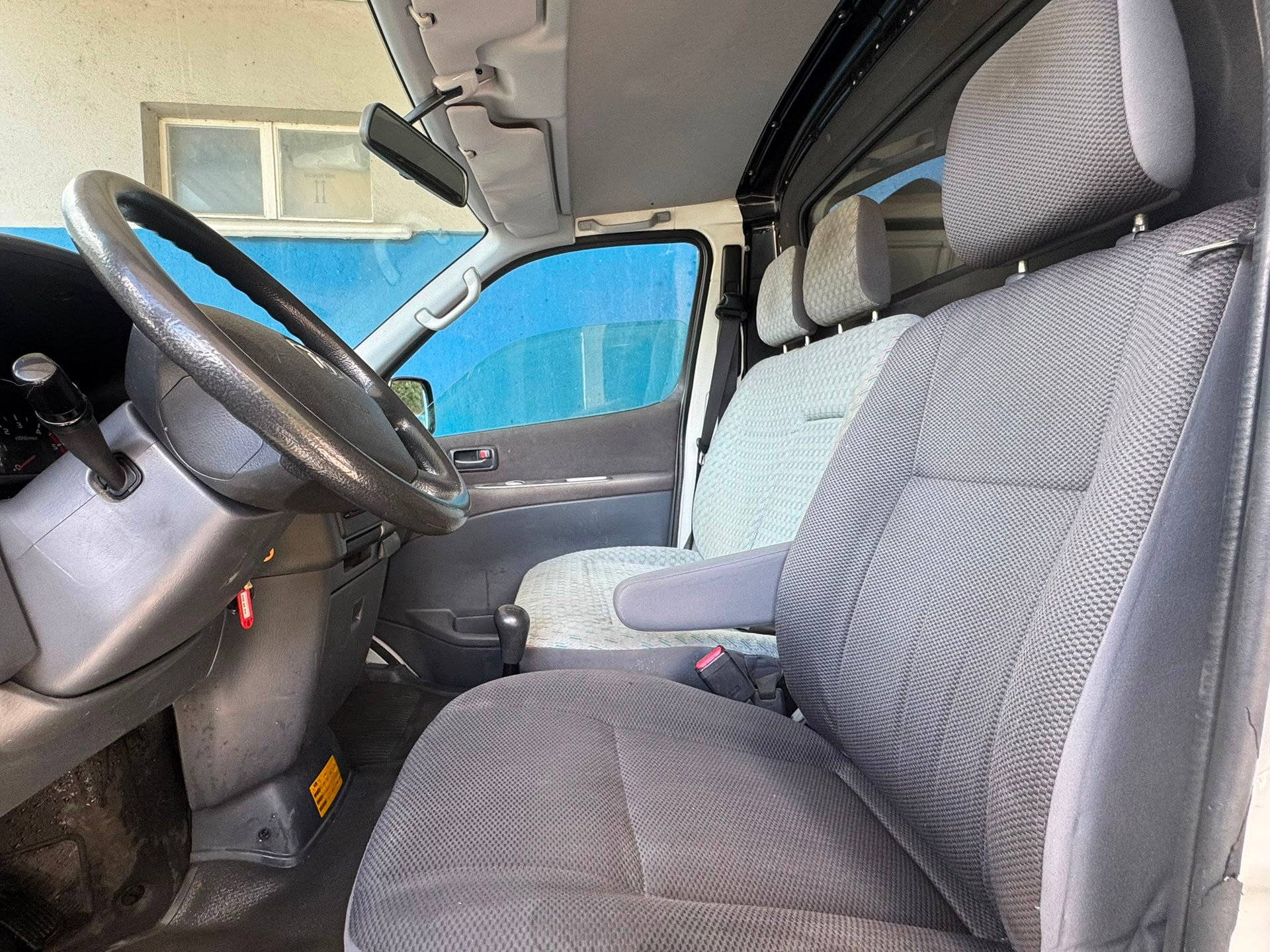 TOYOTA Hiace D-4D Van SWB-image-15