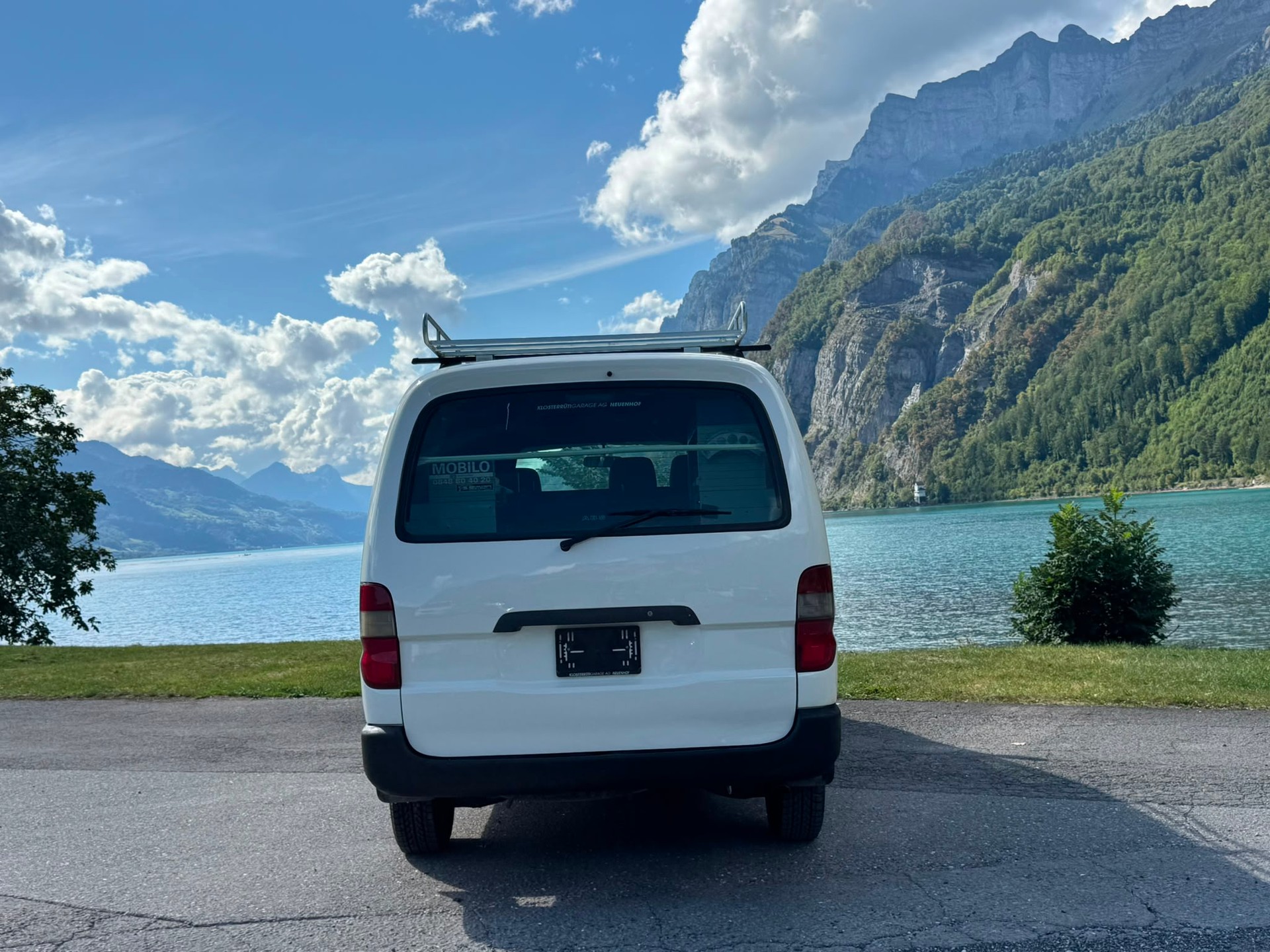TOYOTA Hiace D-4D Van SWB-image-7