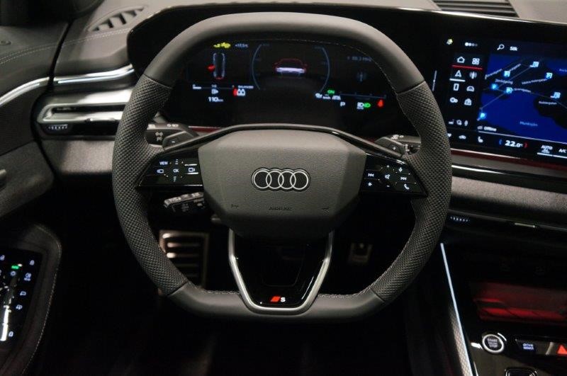 AUDI A6 Avant S Line quattro S tronic Black Edition one-image-11