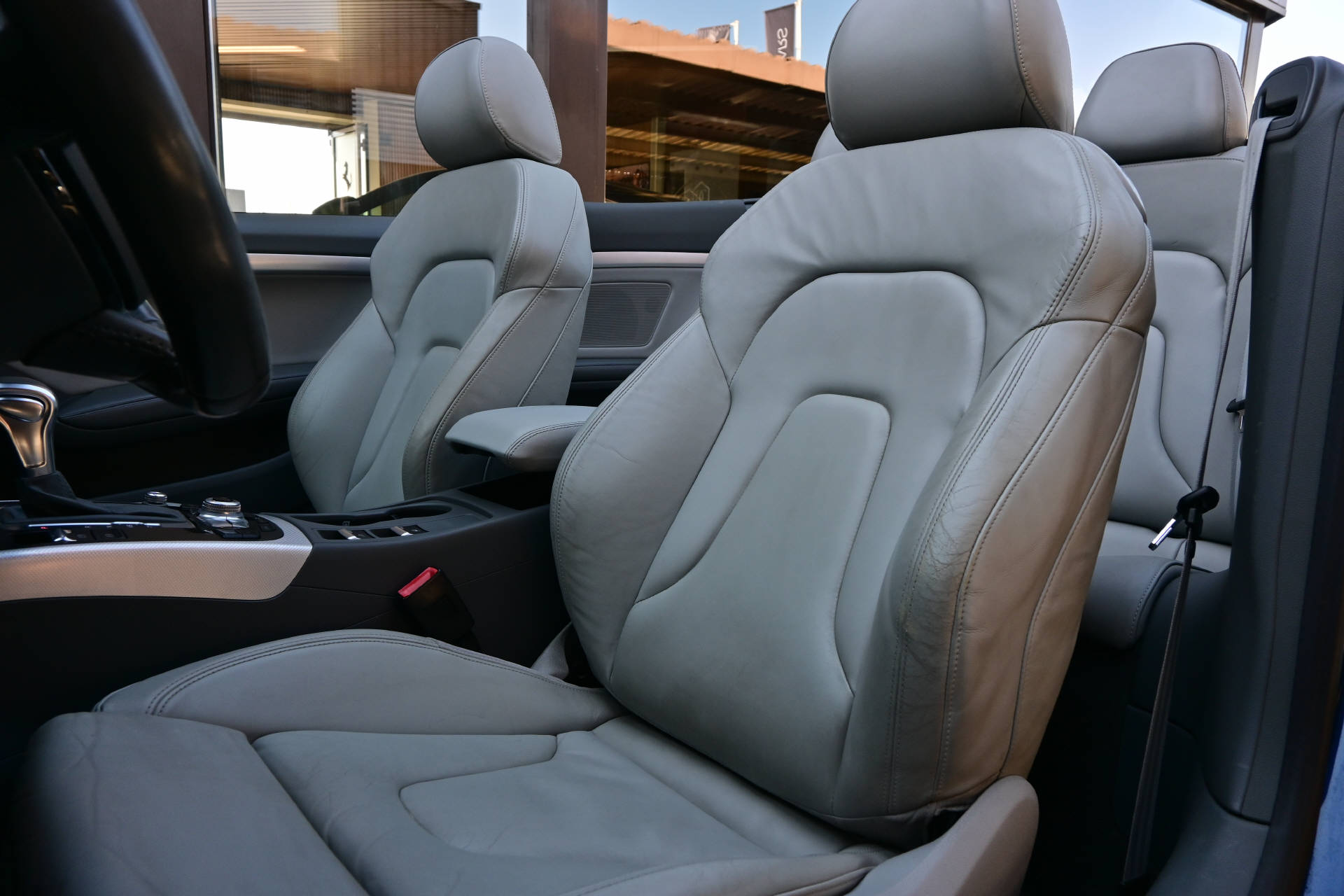 AUDI A5 Cabriolet 3.0 V6 TFSI S-Line quattro S-Tronic-image-19
