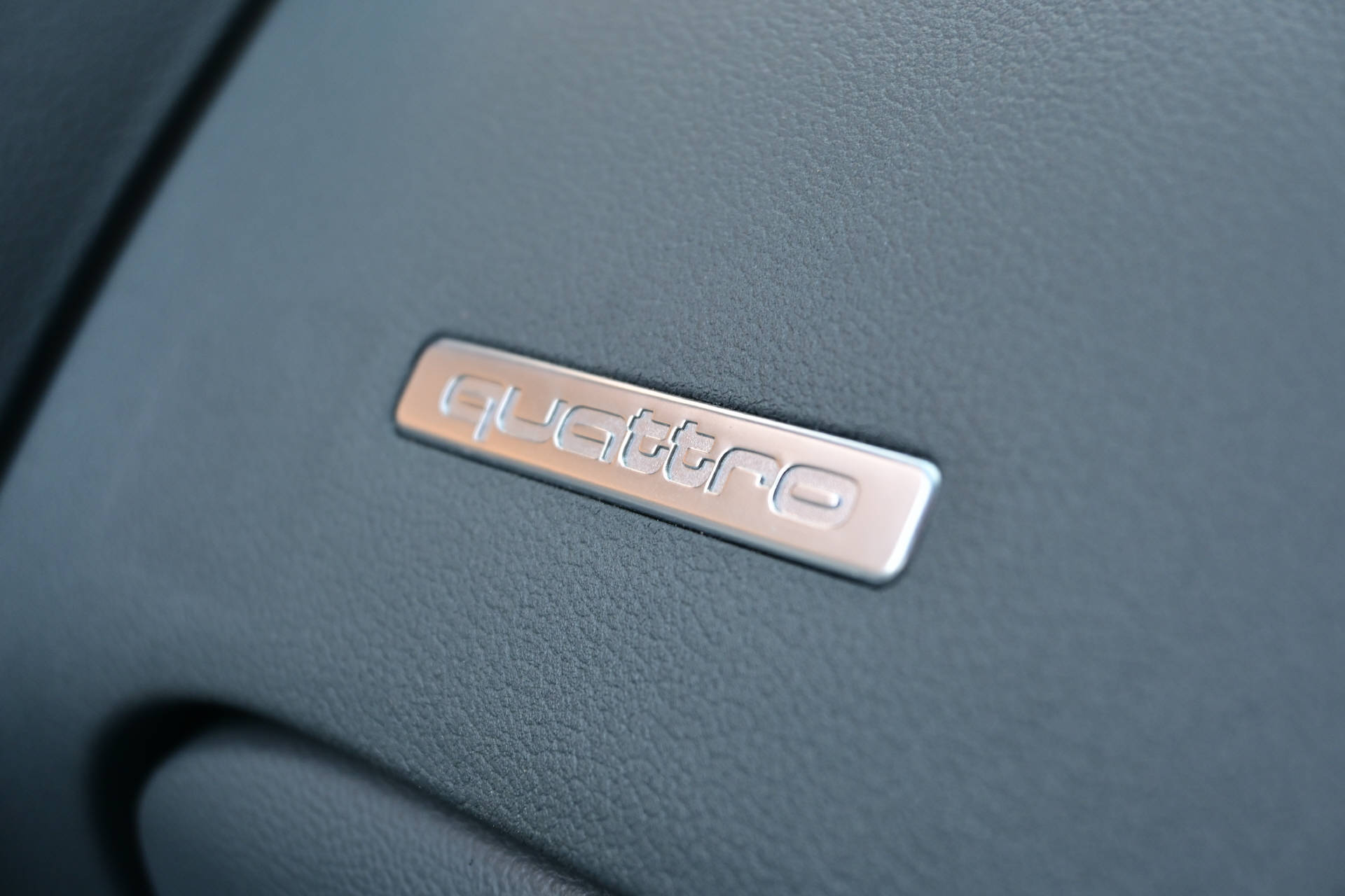 AUDI A5 Cabriolet 3.0 V6 TFSI S-Line quattro S-Tronic-image-10