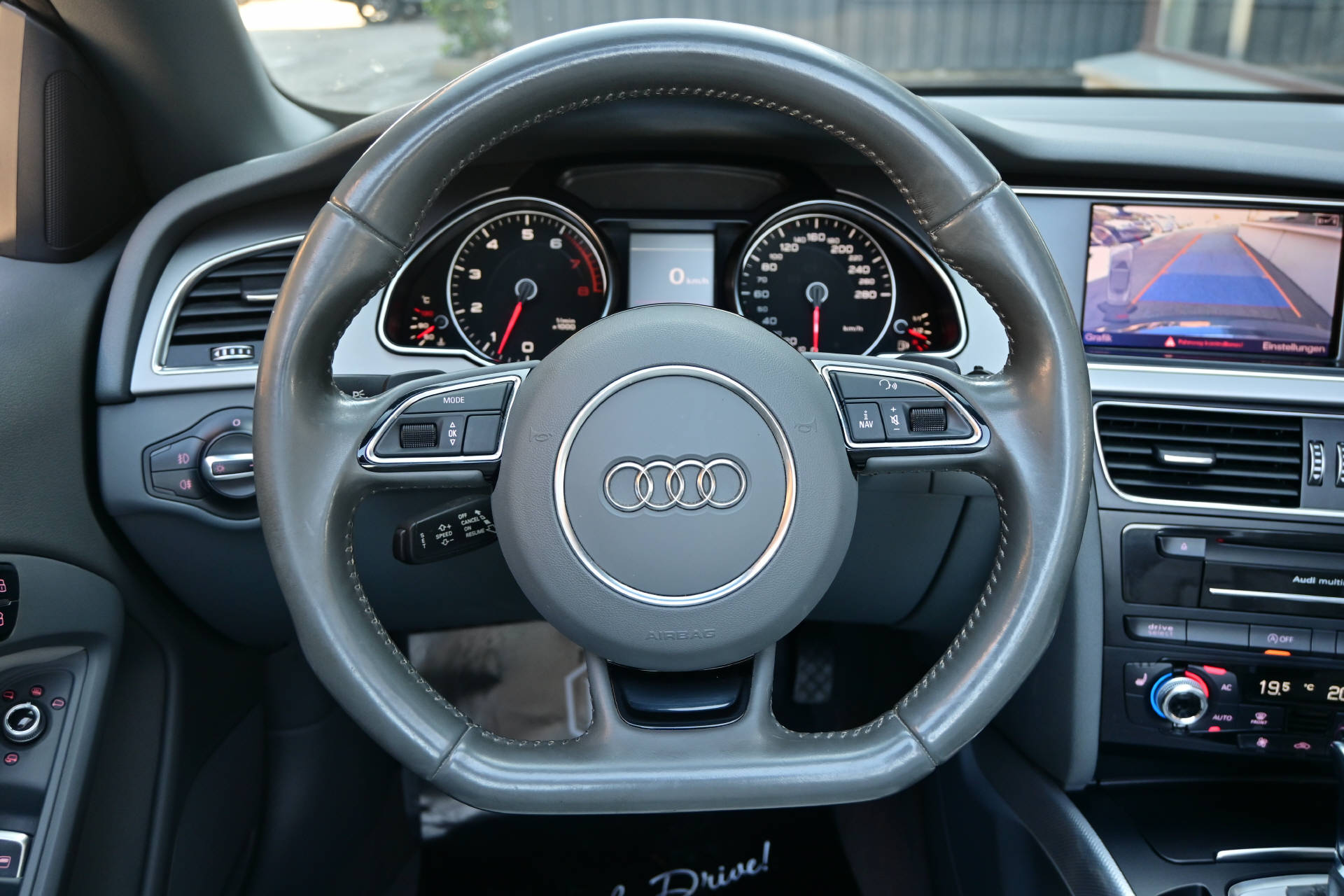 AUDI A5 Cabriolet 3.0 V6 TFSI S-Line quattro S-Tronic-image-16