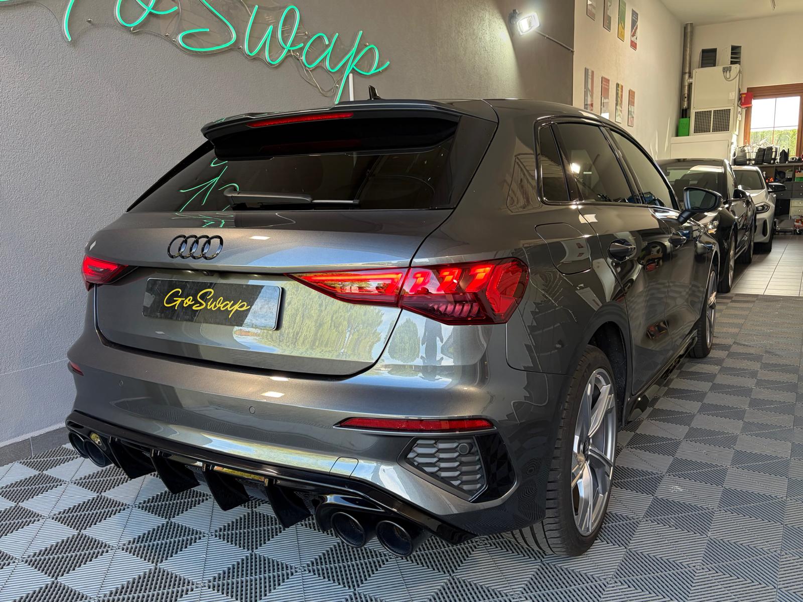 AUDI A3 Sportback 45 TFSI e S line S-tronic - Caméra 360-showroom-element-3