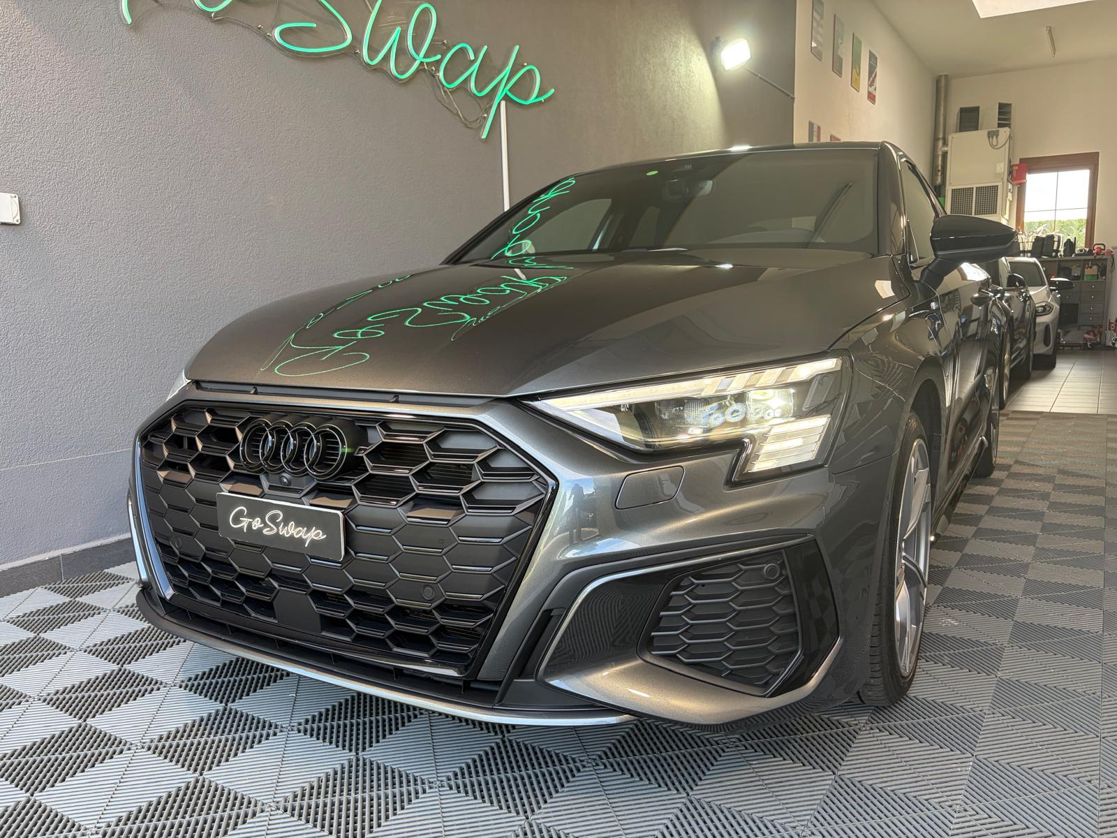 AUDI A3 Sportback 45 TFSI e S line S-tronic - Caméra 360-showroom-element-1