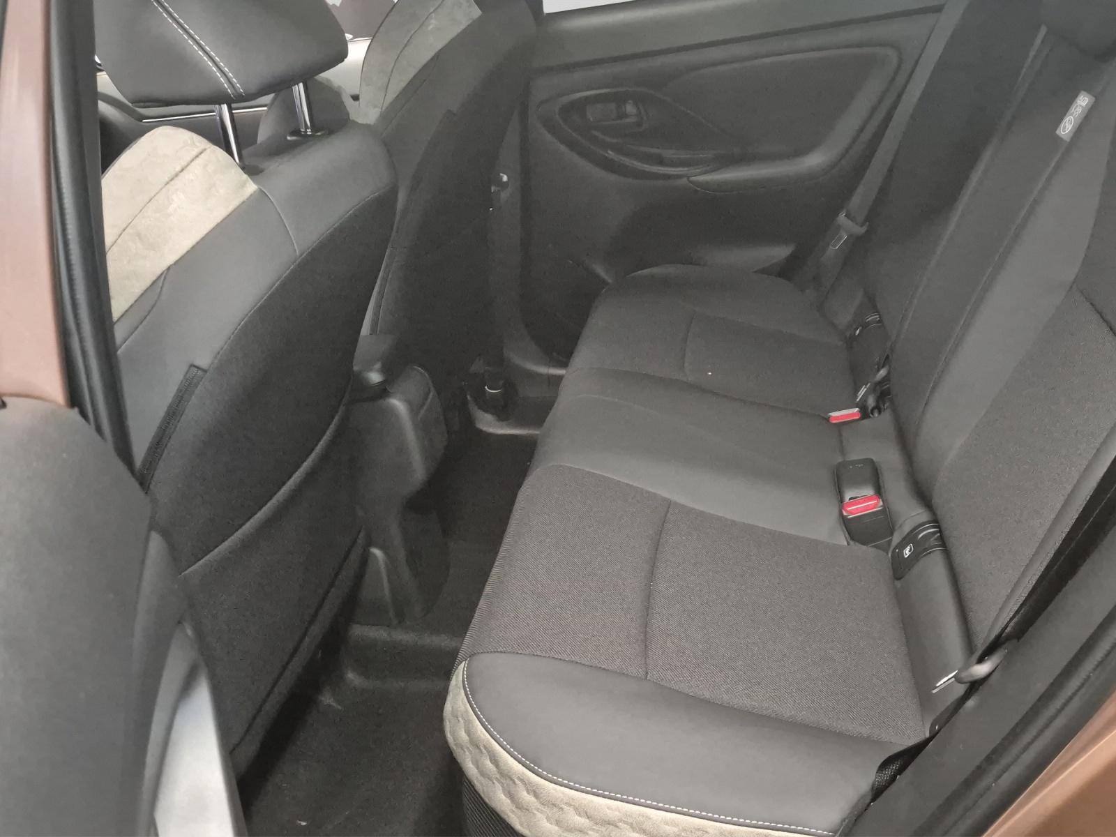 TOYOTA Yaris Cross 1.5 VVT-i HSD Premium AWD-i inkl. AHK Zuglast 1350 Kg / Stützlast 75 KG-image-8