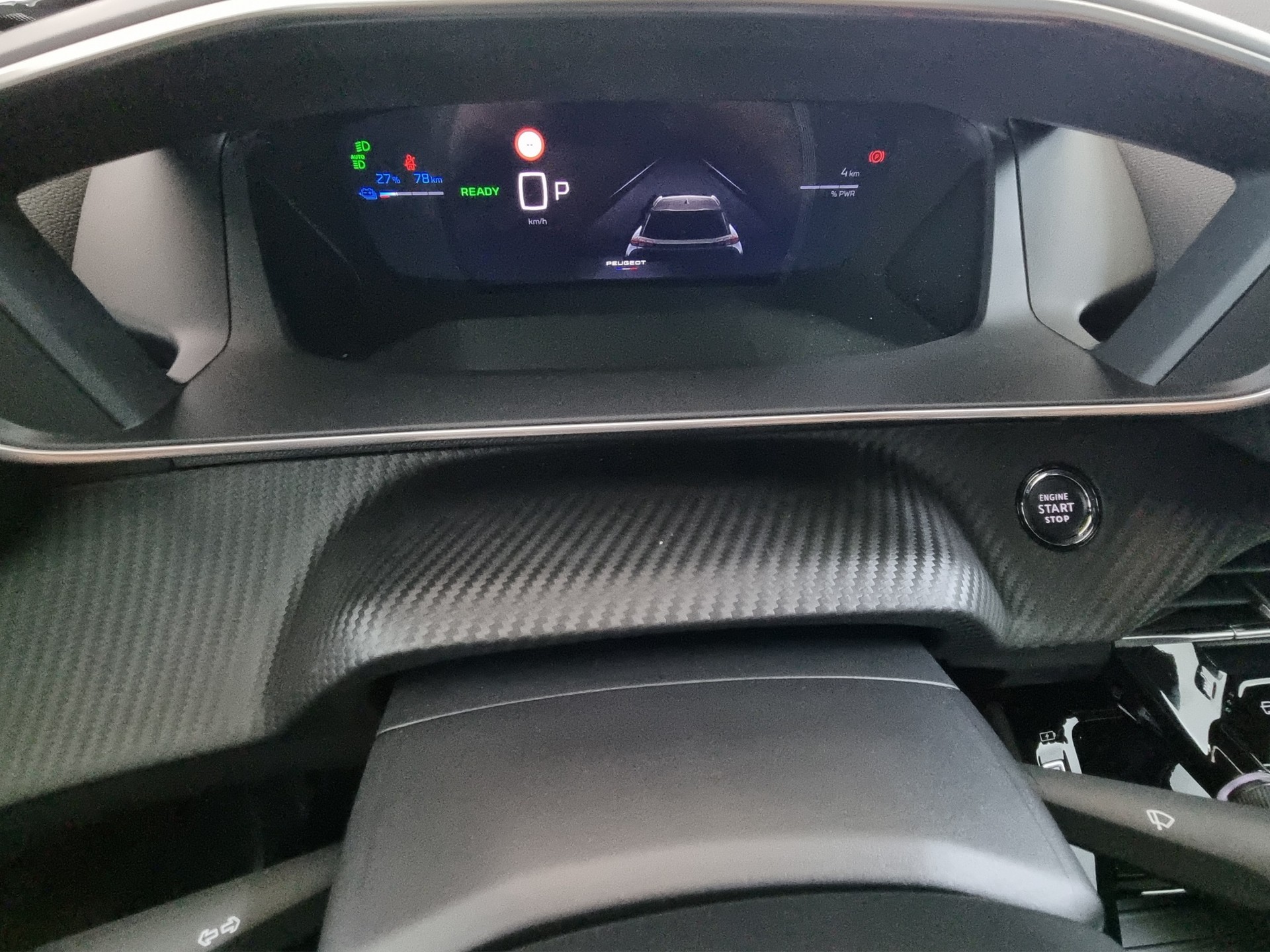 PEUGEOT 2008 54kWh e-GT-image-10