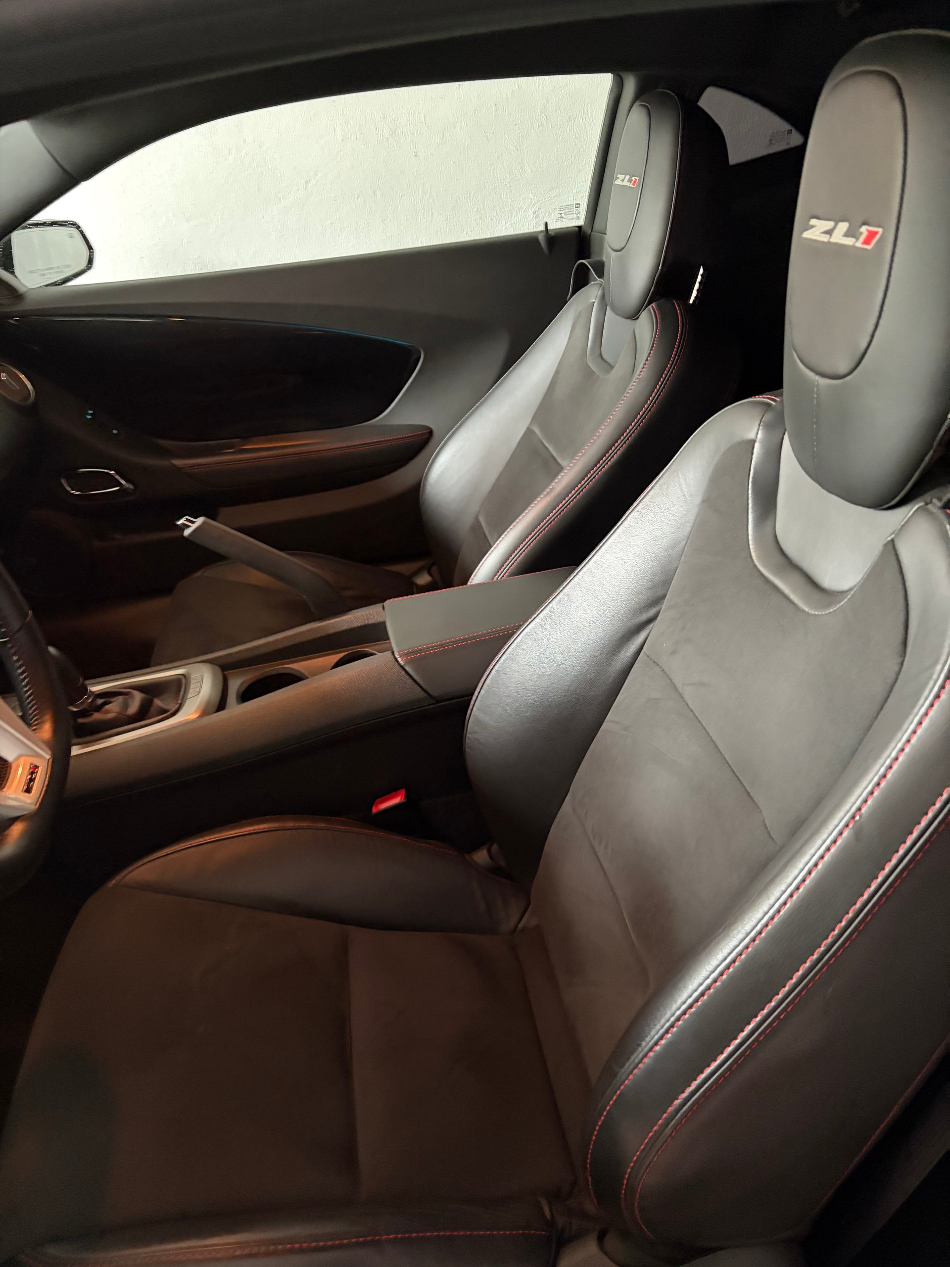 CHEVROLET Camaro ZL1-image-8