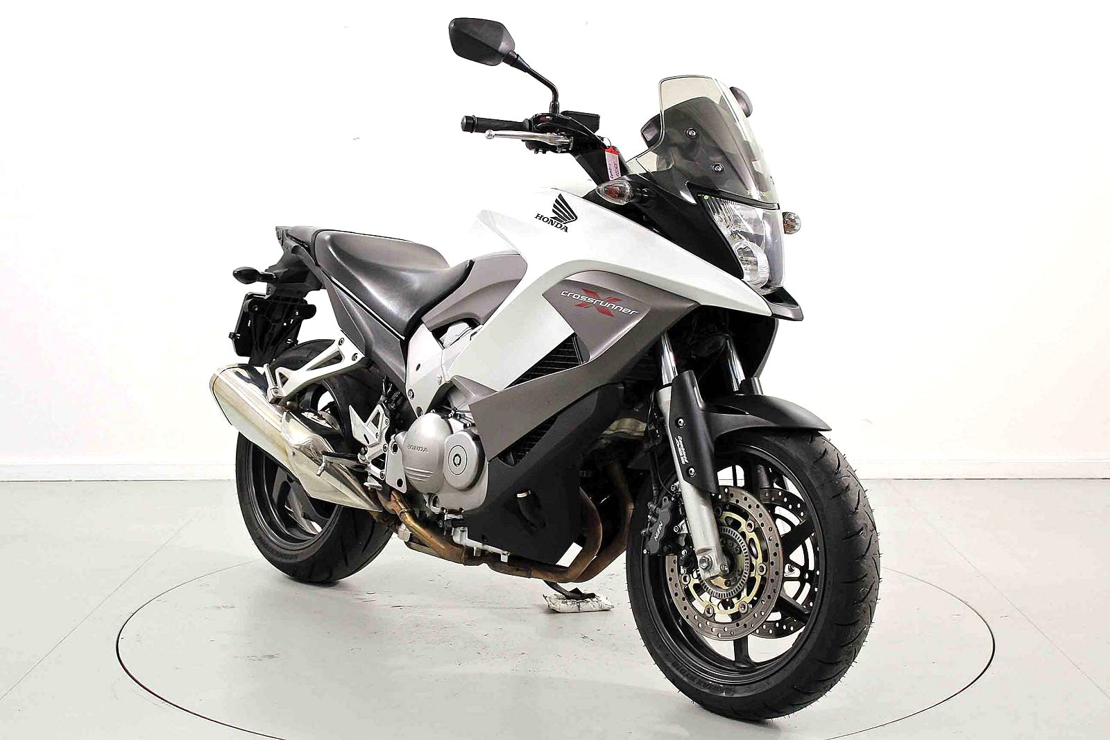 HONDA VFR 800 X-image-1