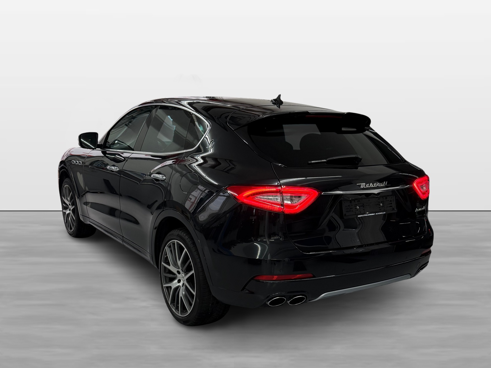MASERATI Levante S 3.0 V6 Automatica-showroom-element-3