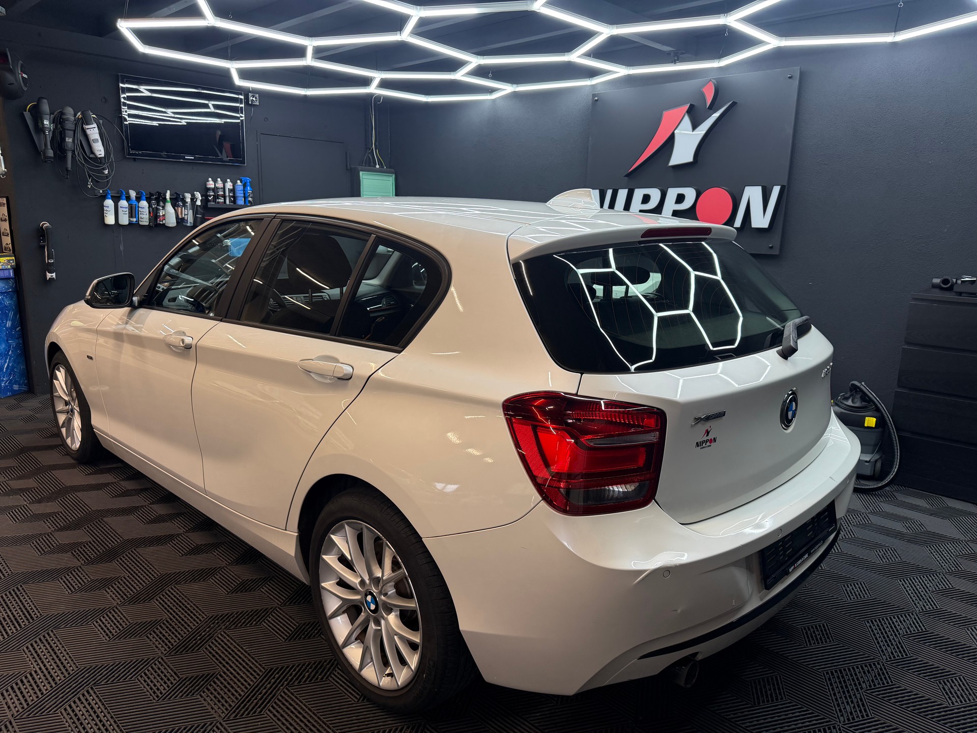 BMW 120d xDrive Sport Line-image-4