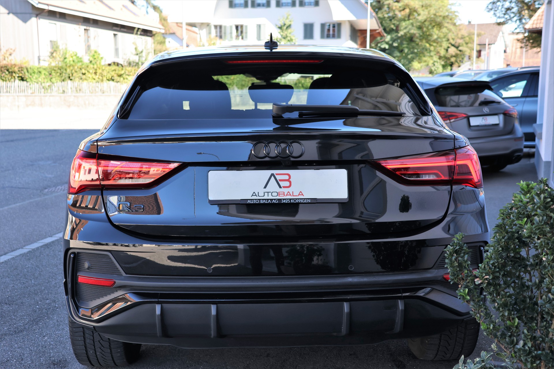 AUDI Q3 Sportback 35 TFSI S line Attraction S-tronic (CH)-image-6