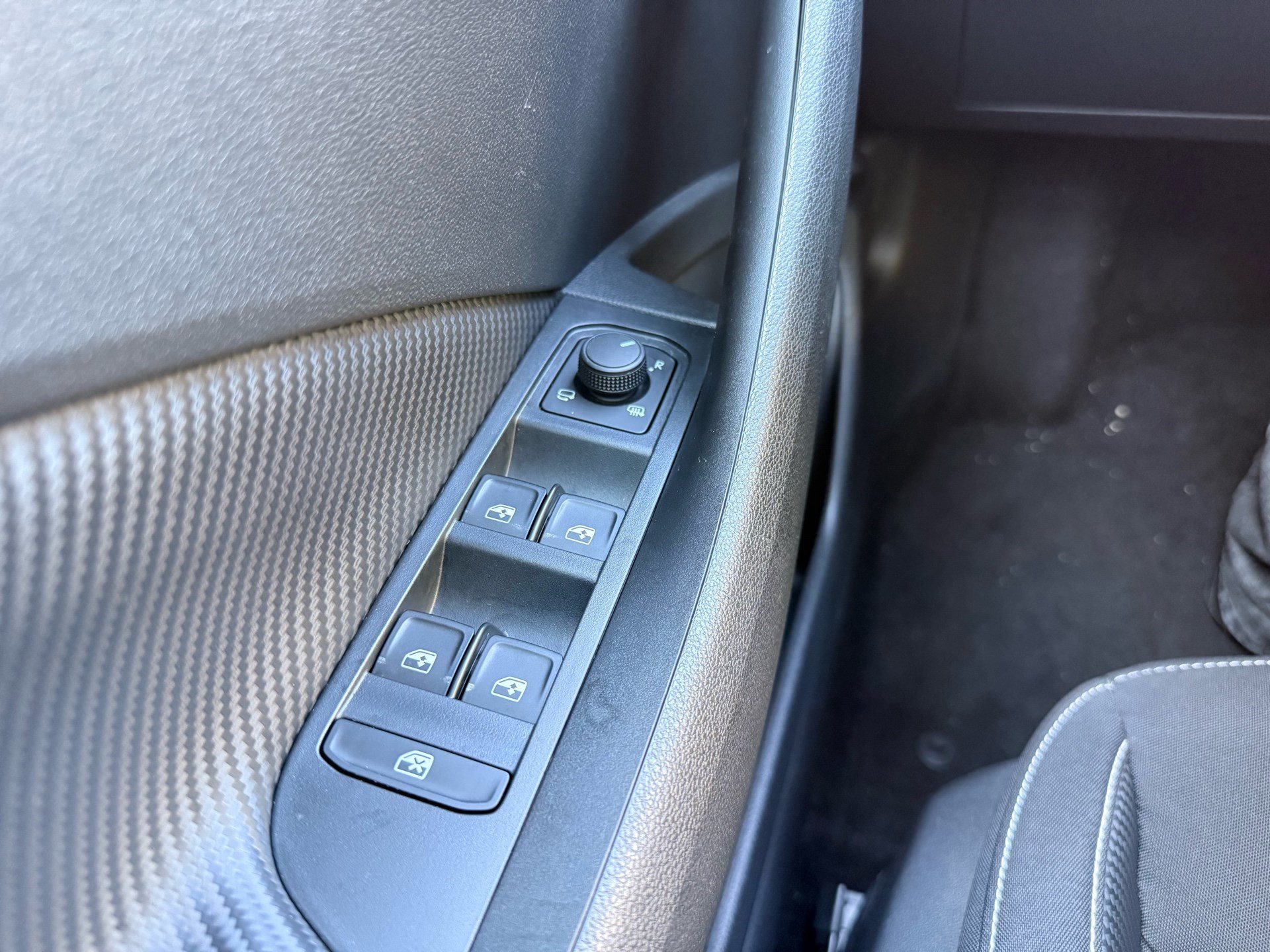SKODA Kamiq Monte Carlo ***ANHÄNGERKUPPLUNG & 5 JAHRE SKODA WERKSGARANTIE ***-image-25