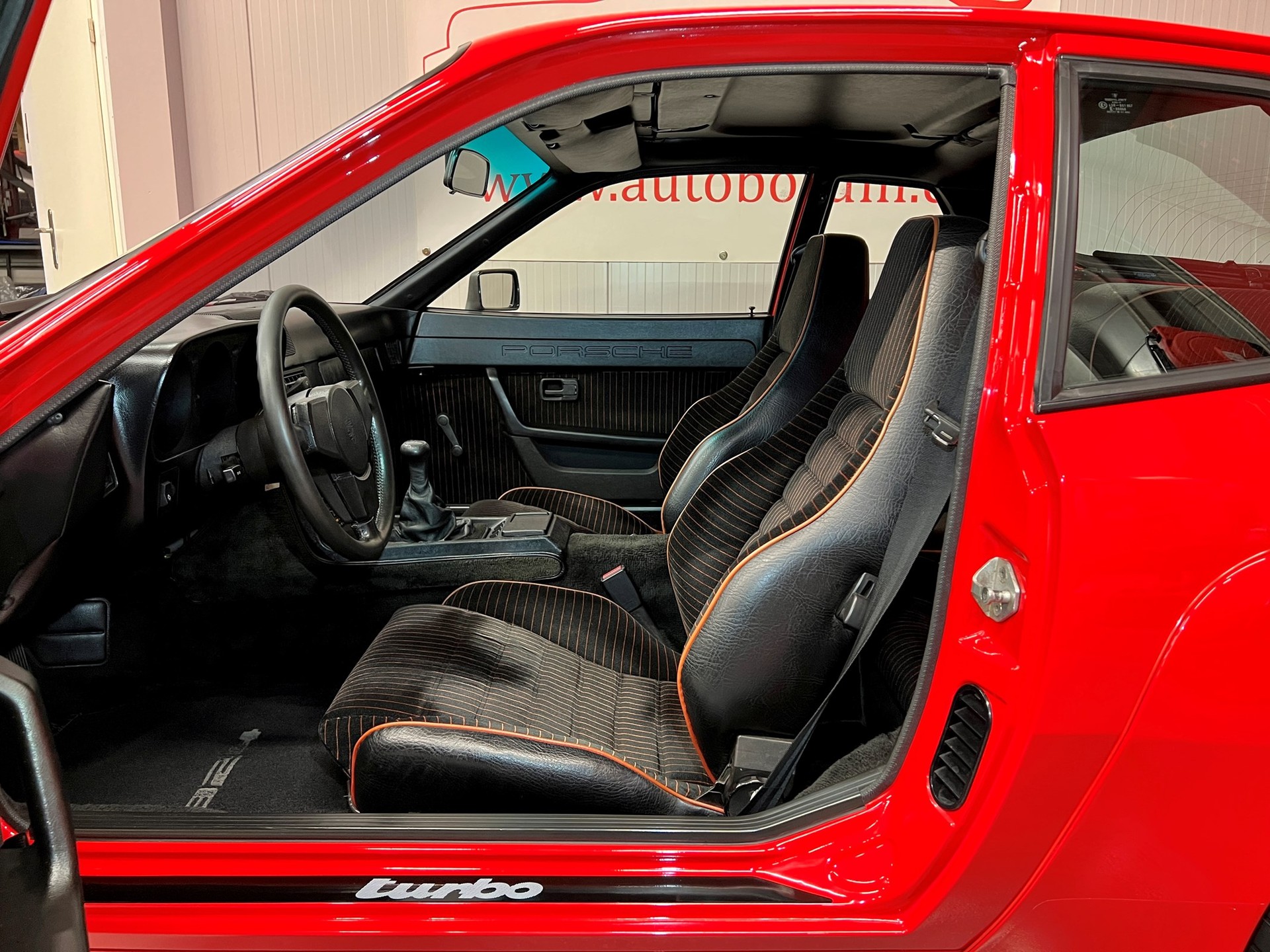 PORSCHE 924 Carrera GT Nr. 368 von 406-image-4