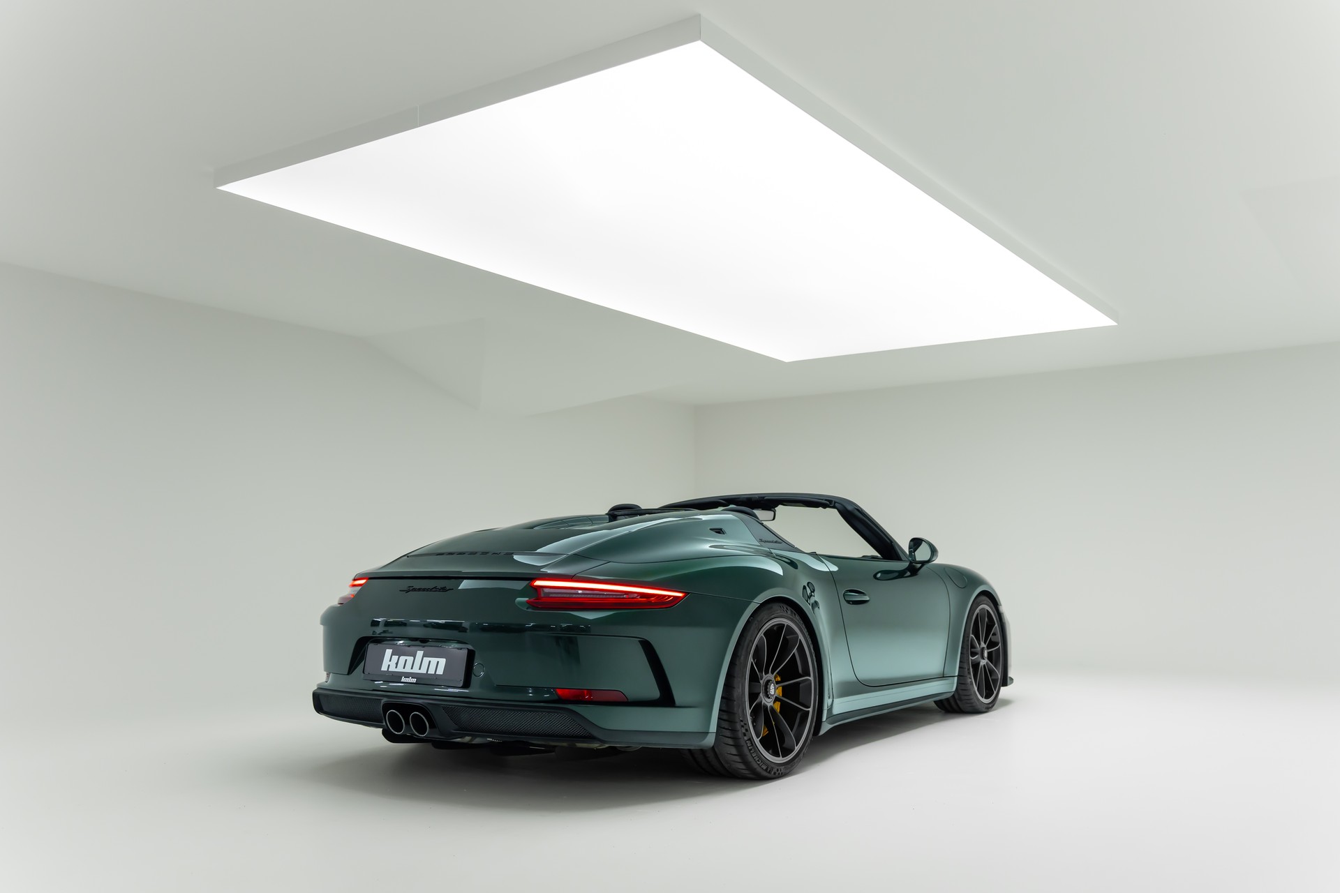 PORSCHE 911 Speedster-showroom-element-3