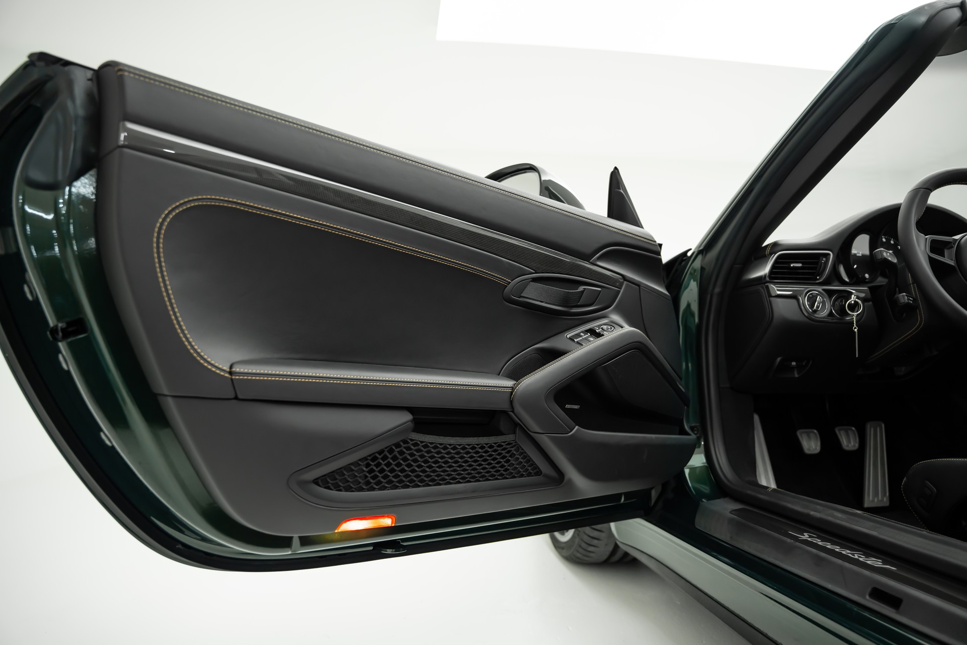 PORSCHE 911 Speedster-image-19