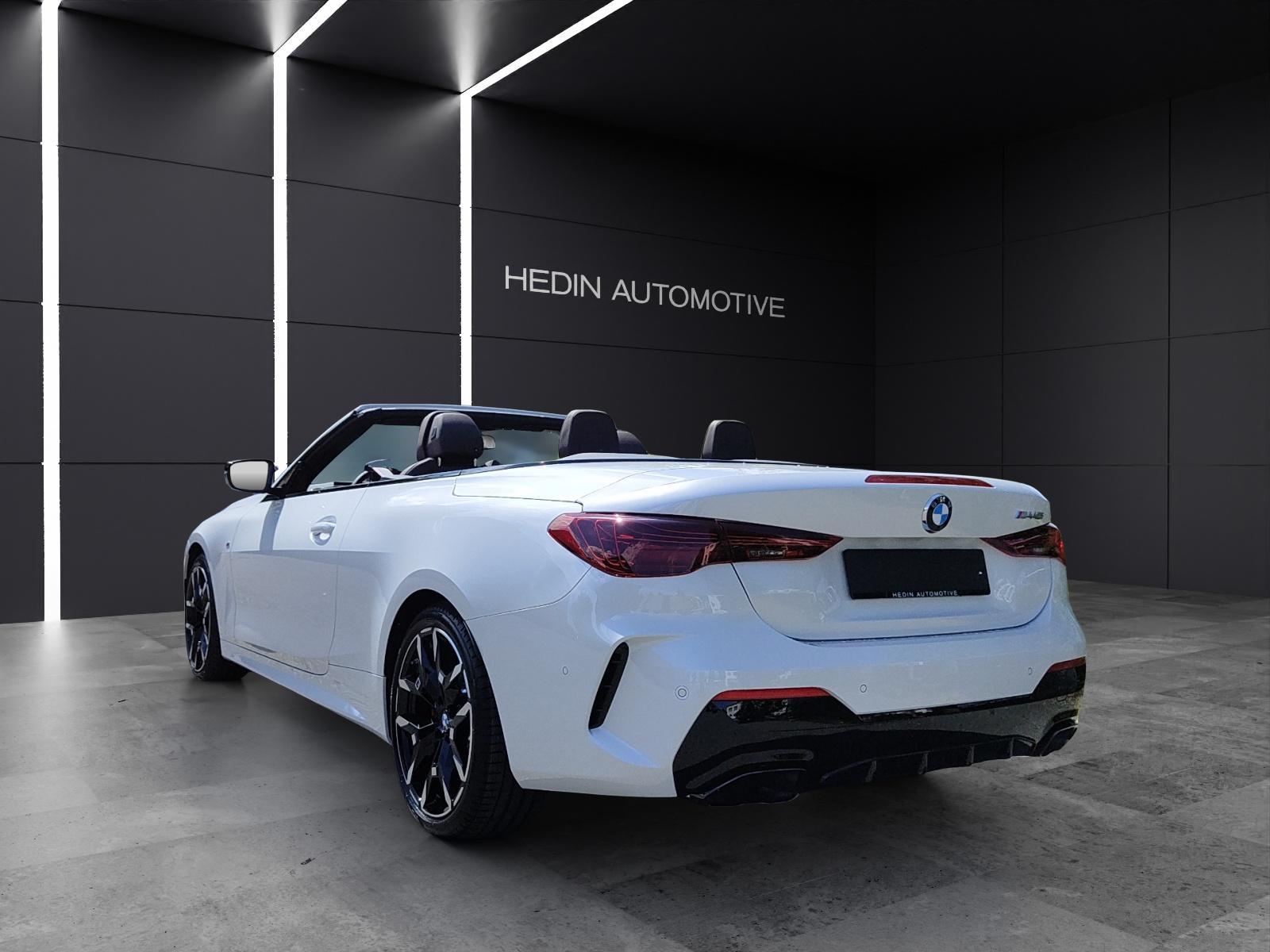 BMW M440i xDrive Cabrio-image-23
