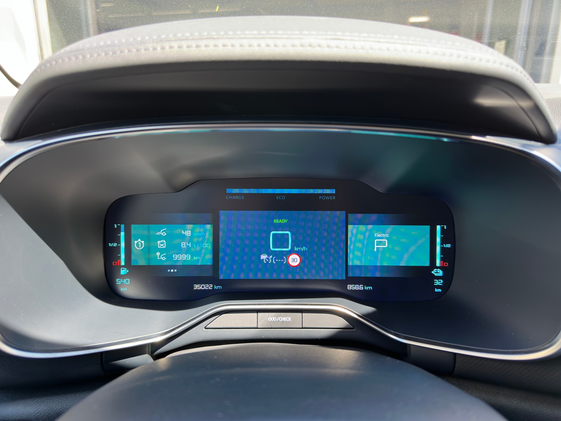 CITROEN C5 Aircross 1.6 PHEV Swiss Edition-image-6