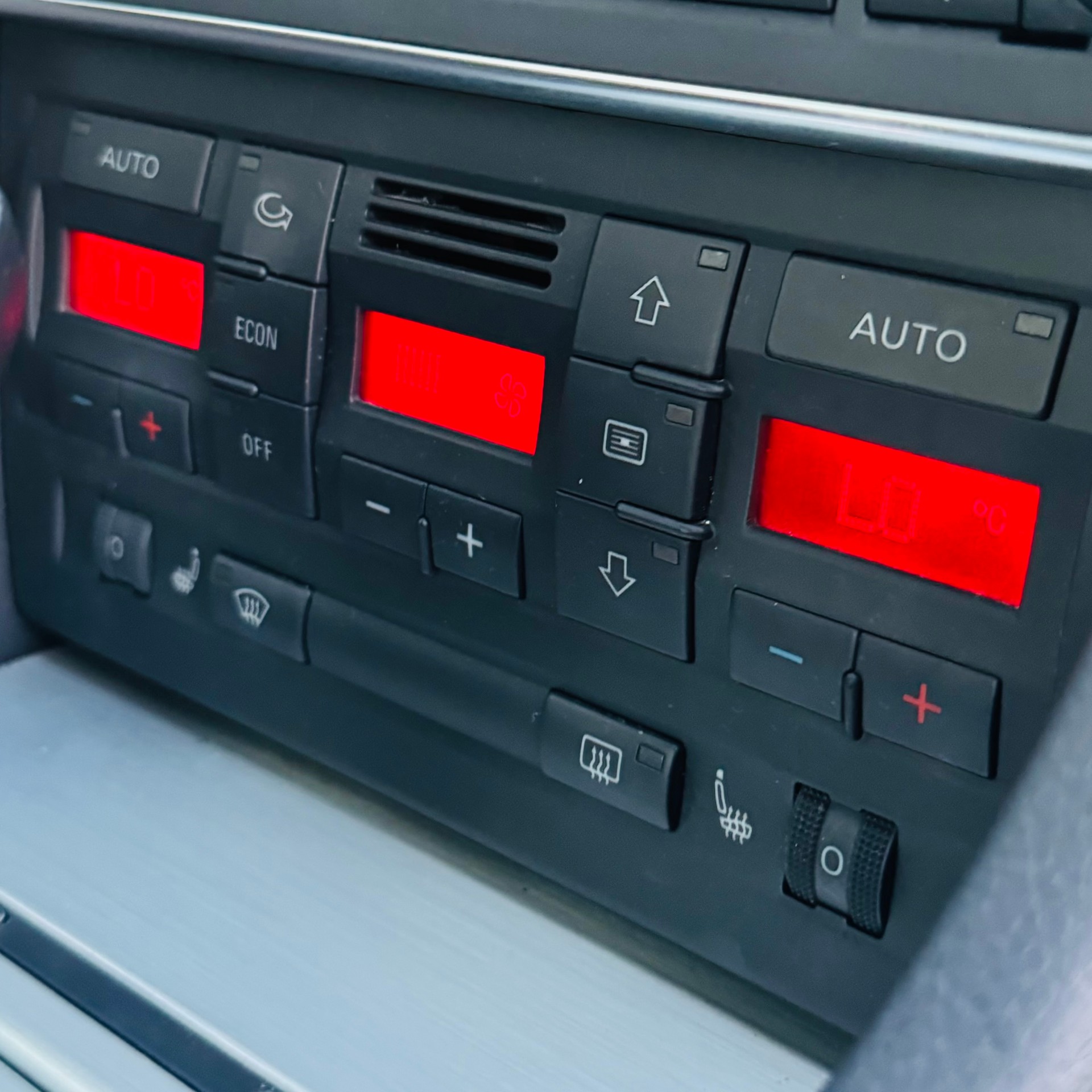 AUDI S4 4.2 V8 QUATTRO-image-18