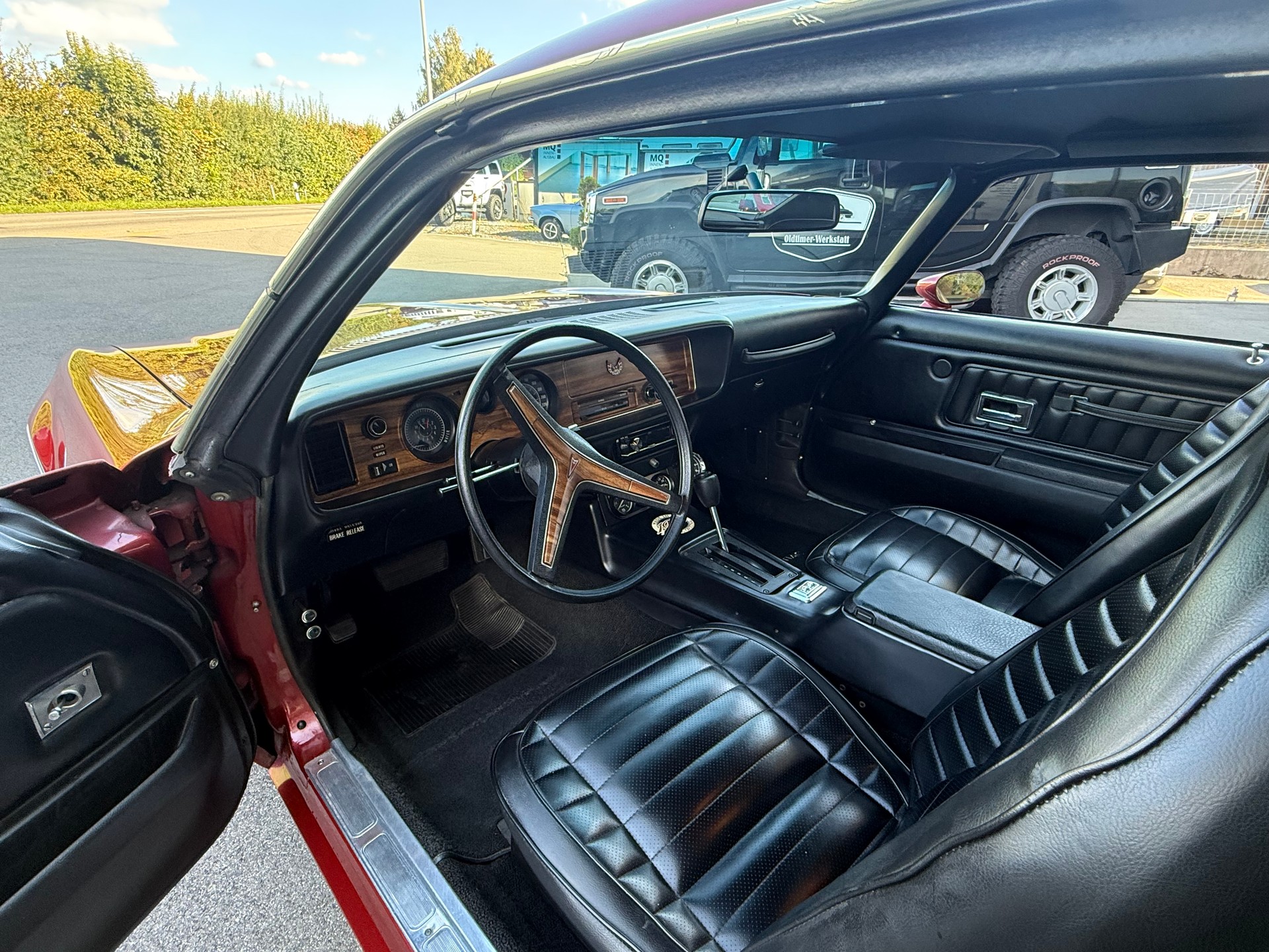 PONTIAC Firebird 350 Esprit-image-7