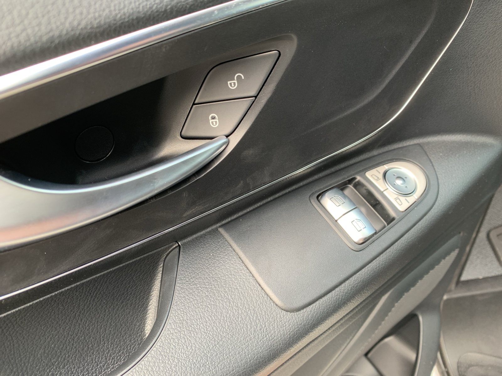 MERCEDES-BENZ Vito 114 CDI Lang Pro-image-16