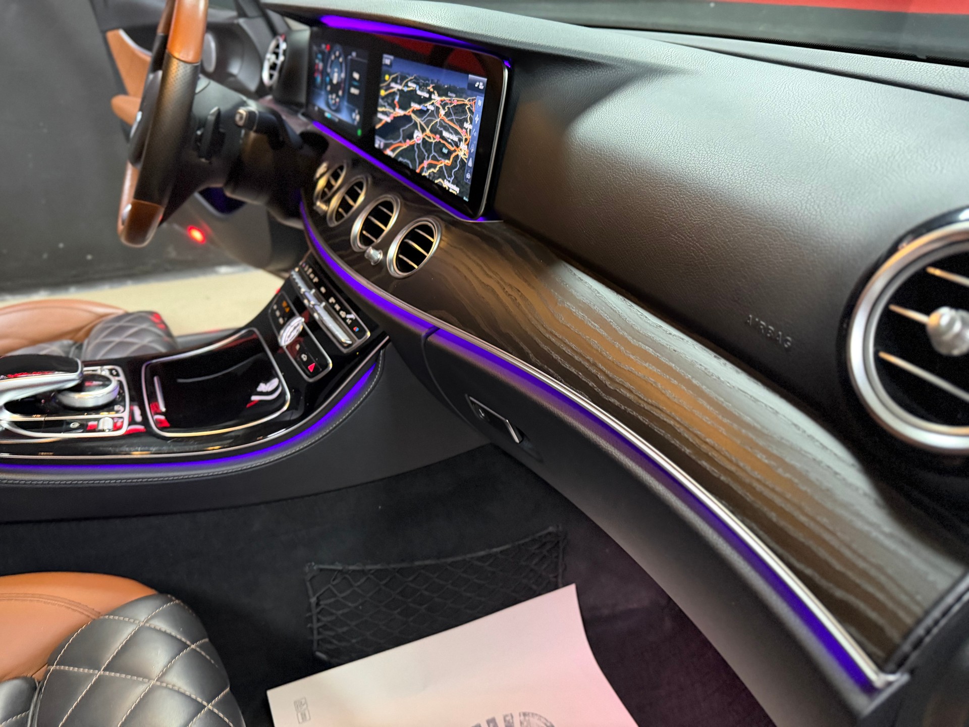 MERCEDES-BENZ E 350 d AMG LINE 9G-Tronic-image-12