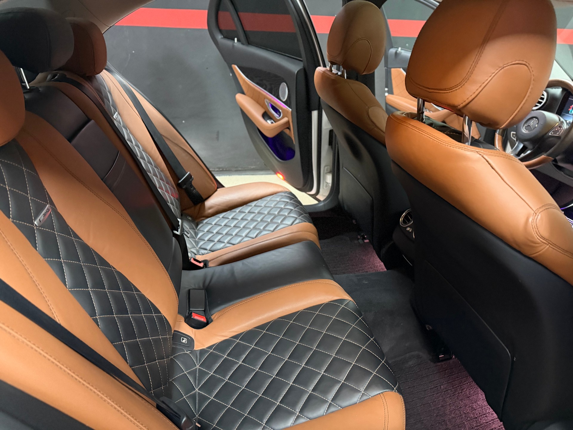 MERCEDES-BENZ E 350 d AMG LINE 9G-Tronic-image-10