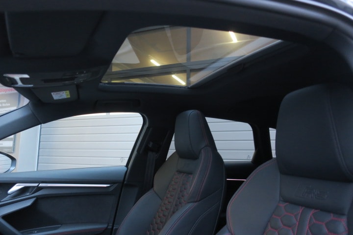 AUDI RS3 Sportback 2.5 TSI quattro S-tronic-image-15