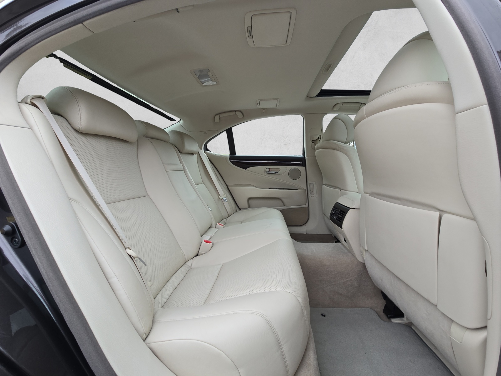 LEXUS LS 460 Automatic-image-16