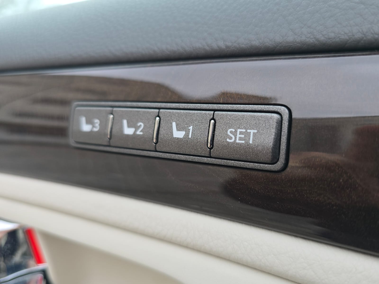 LEXUS LS 460 Automatic-image-18