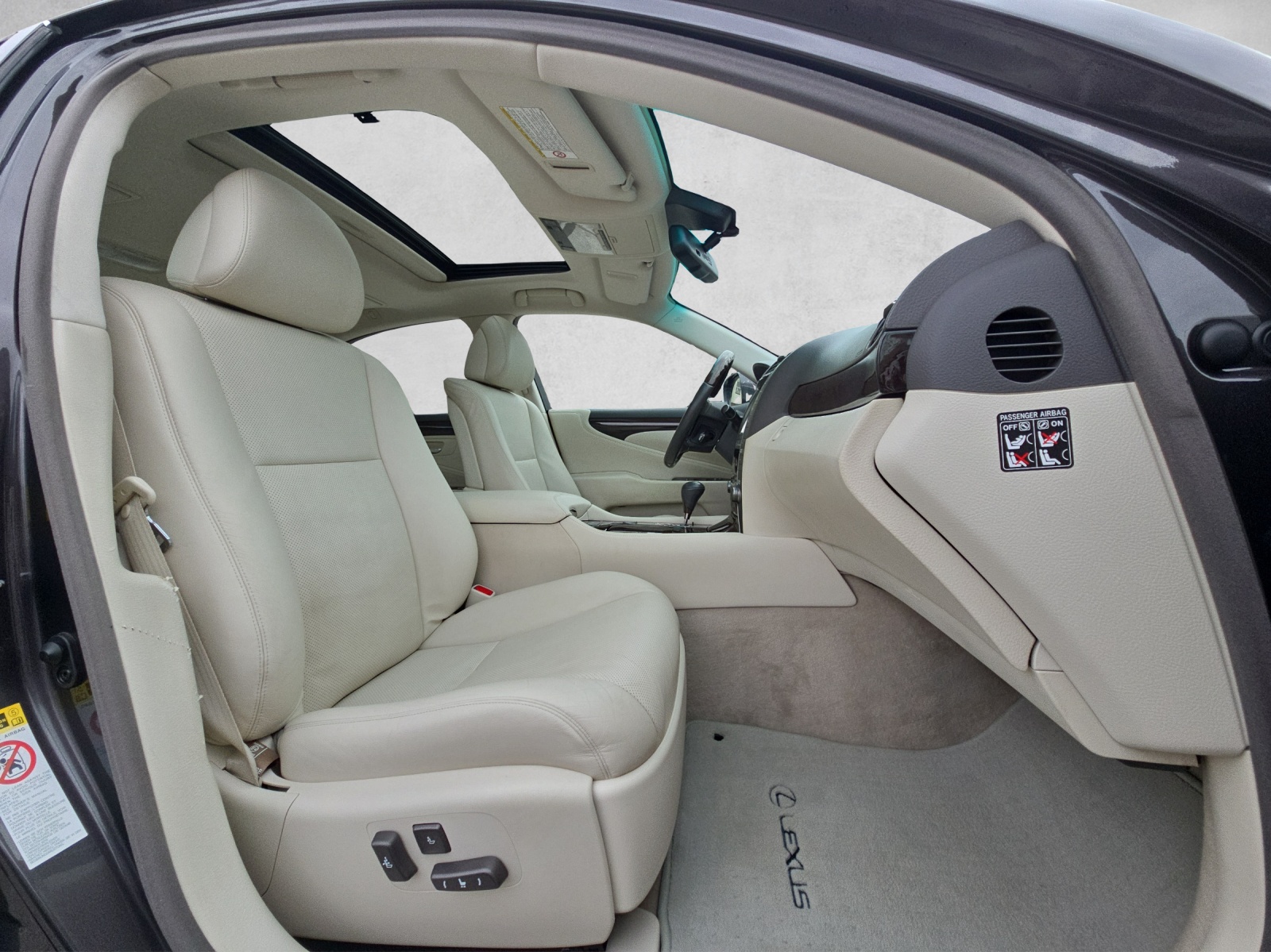 LEXUS LS 460 Automatic-image-11