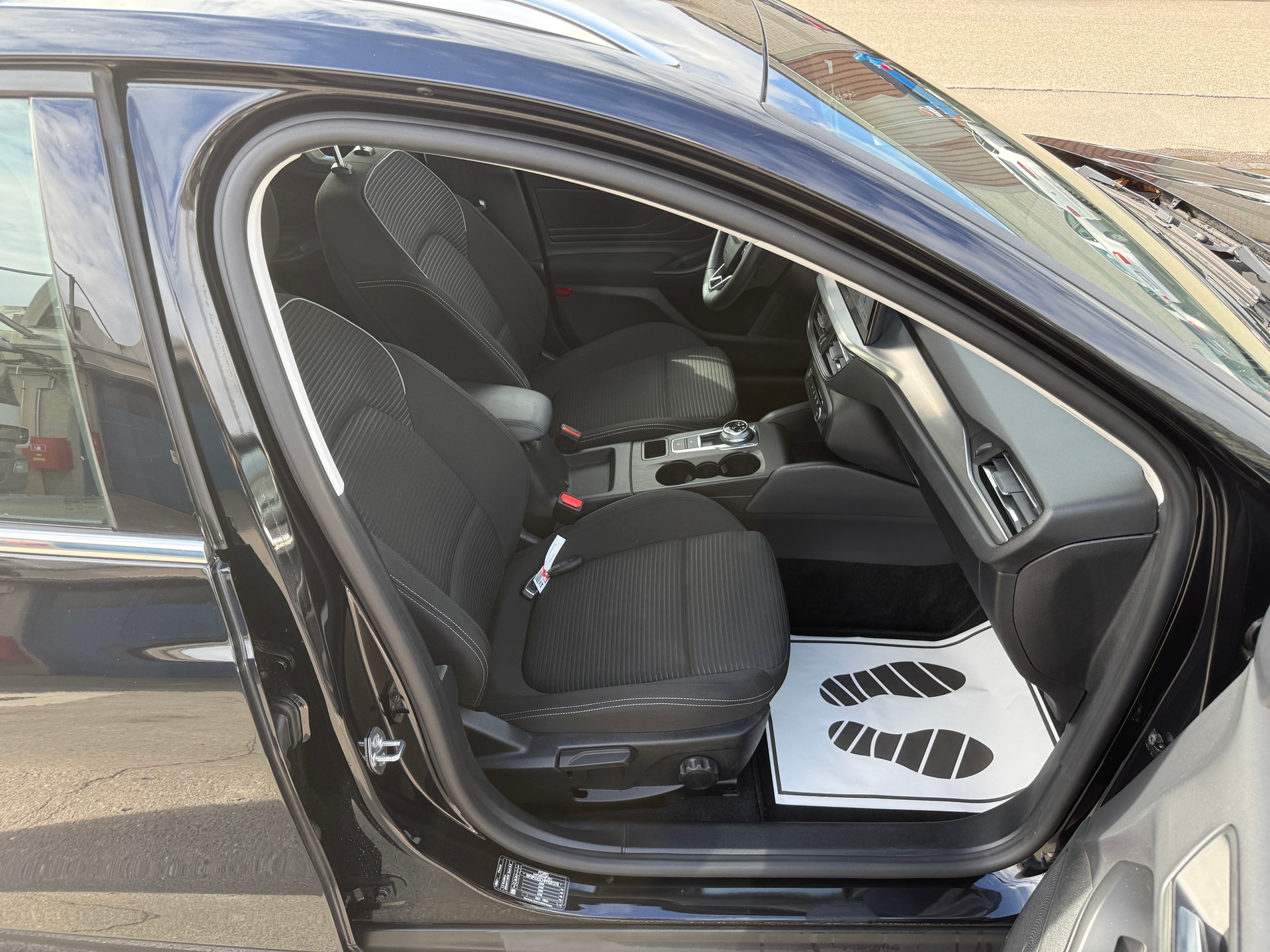 FORD Focus 1.5 EcoBlue TDCi Titanium Automatic-image-7
