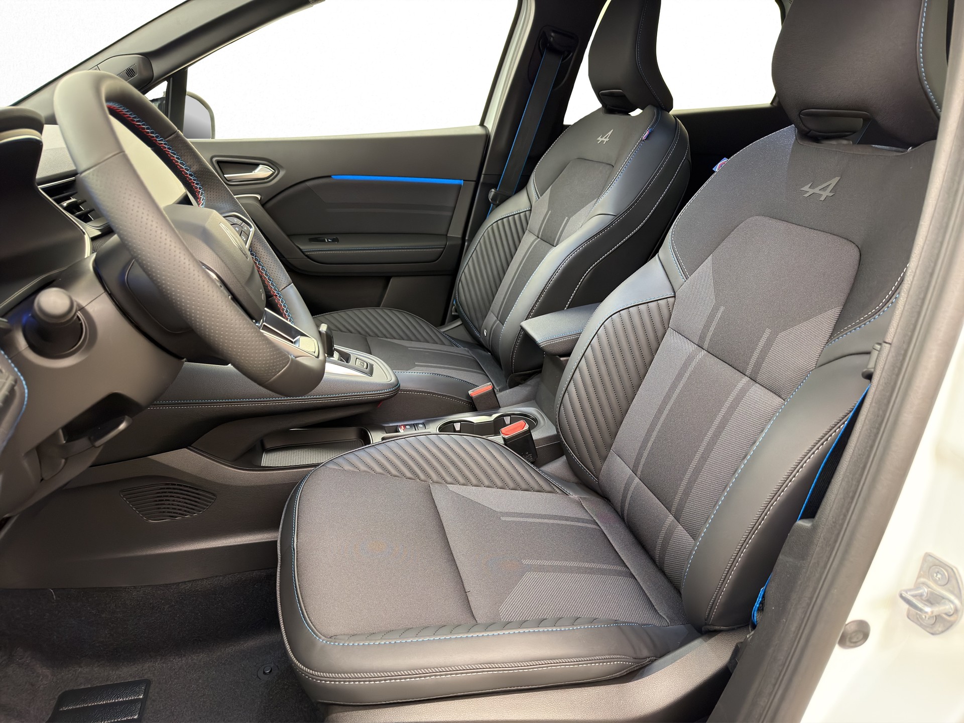 RENAULT Captur 1.8 E-Tech esprit Alpine-showroom-element-3