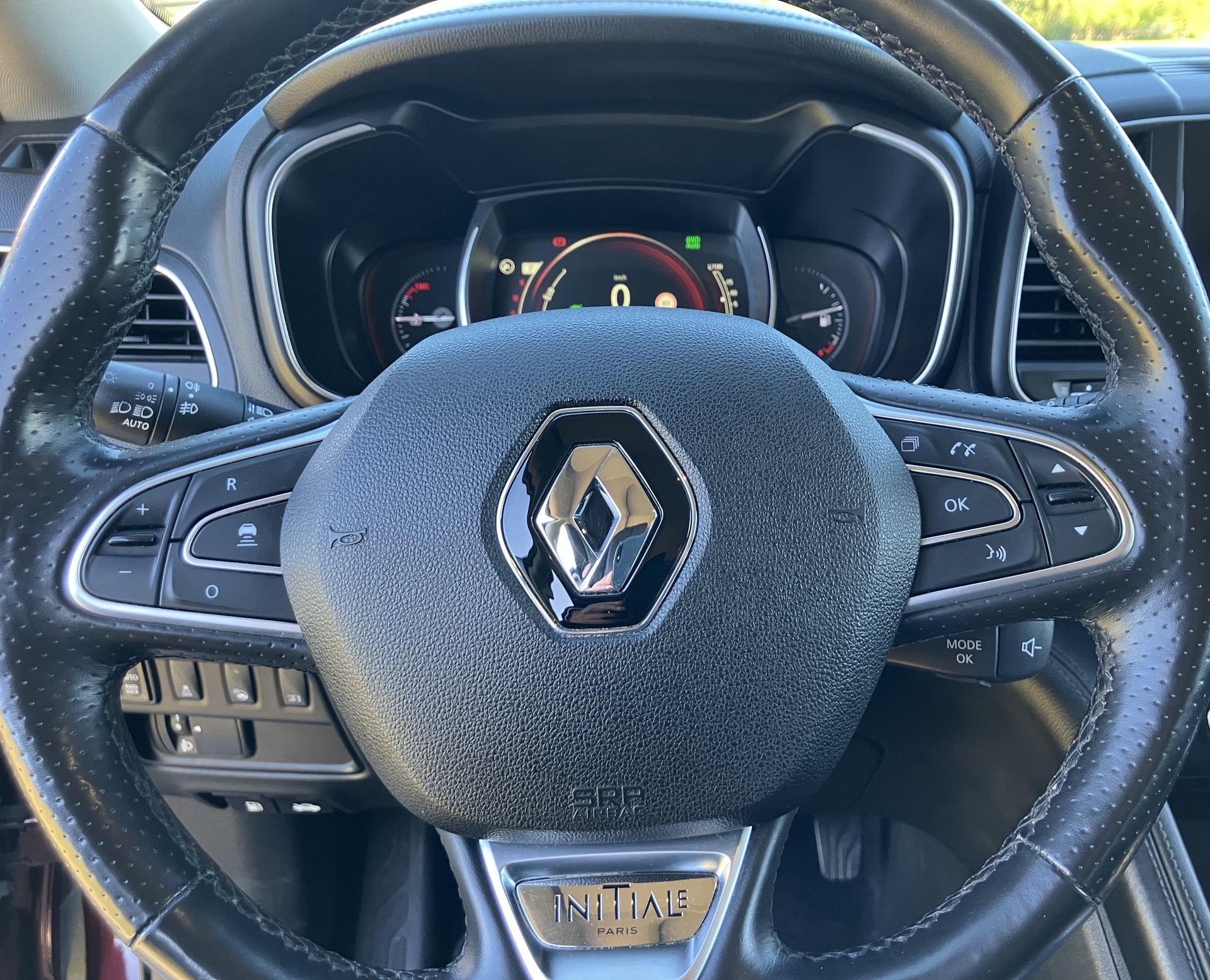 RENAULT Koleos 2.0 dCi Initiale 4WD Xtronic CVT-image-17