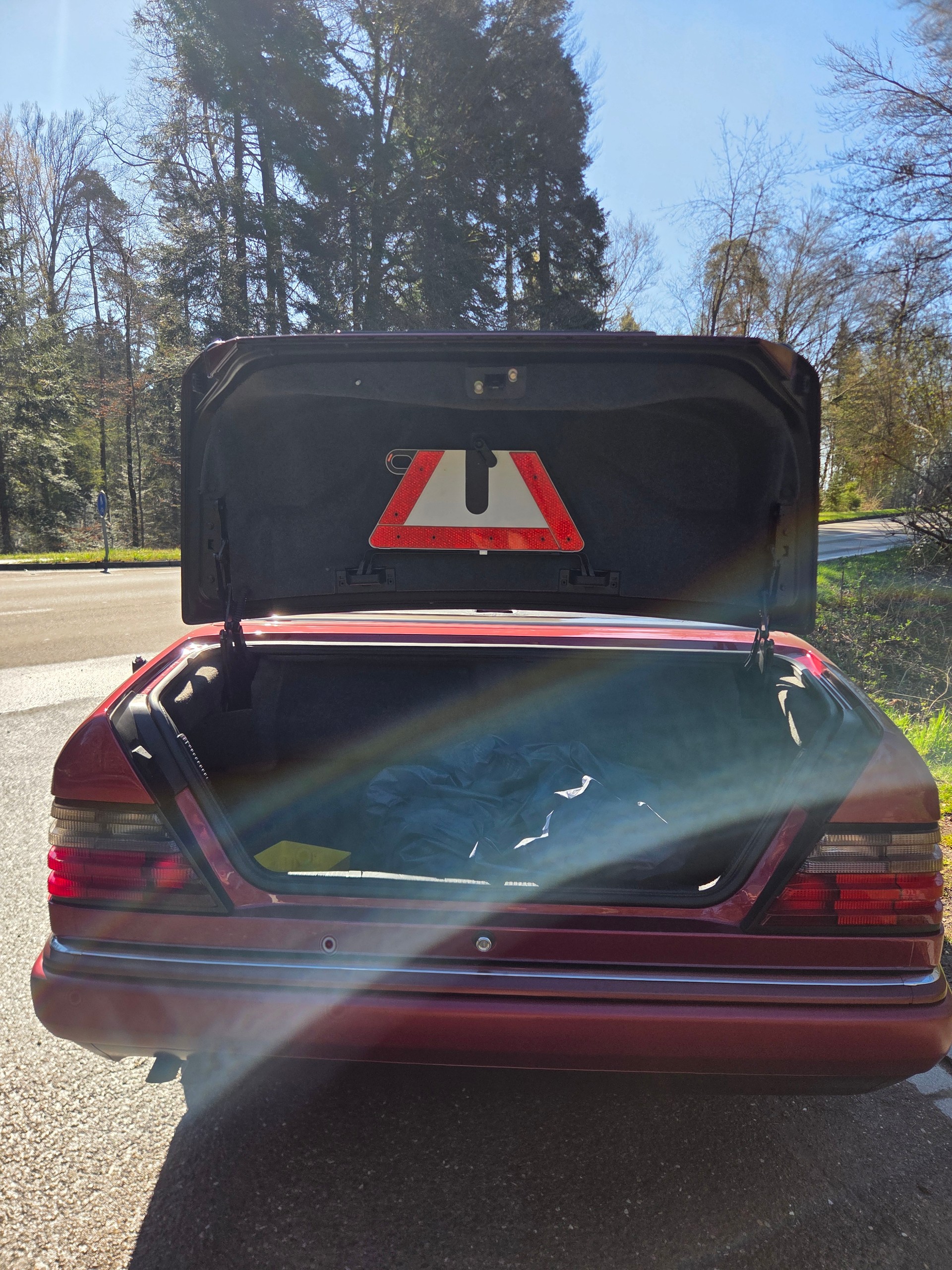 MERCEDES-BENZ E 320 Cabrio-image-6
