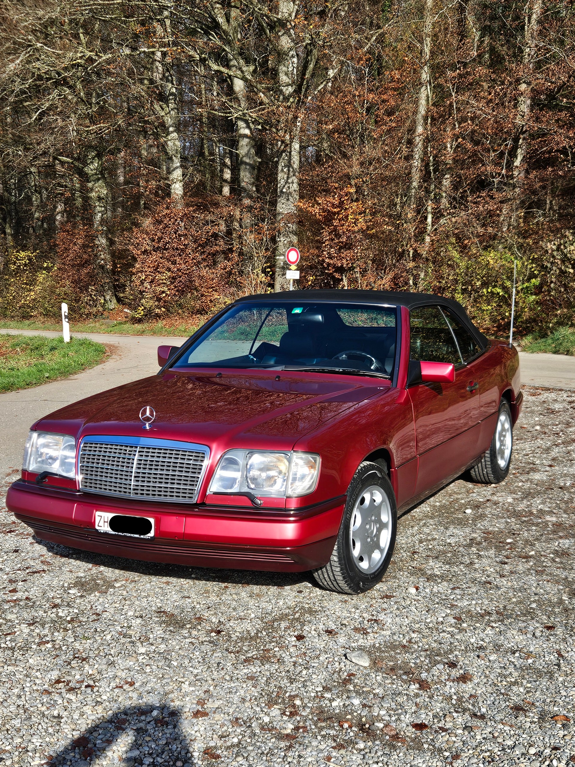 MERCEDES-BENZ E 320 Cabrio-image-2