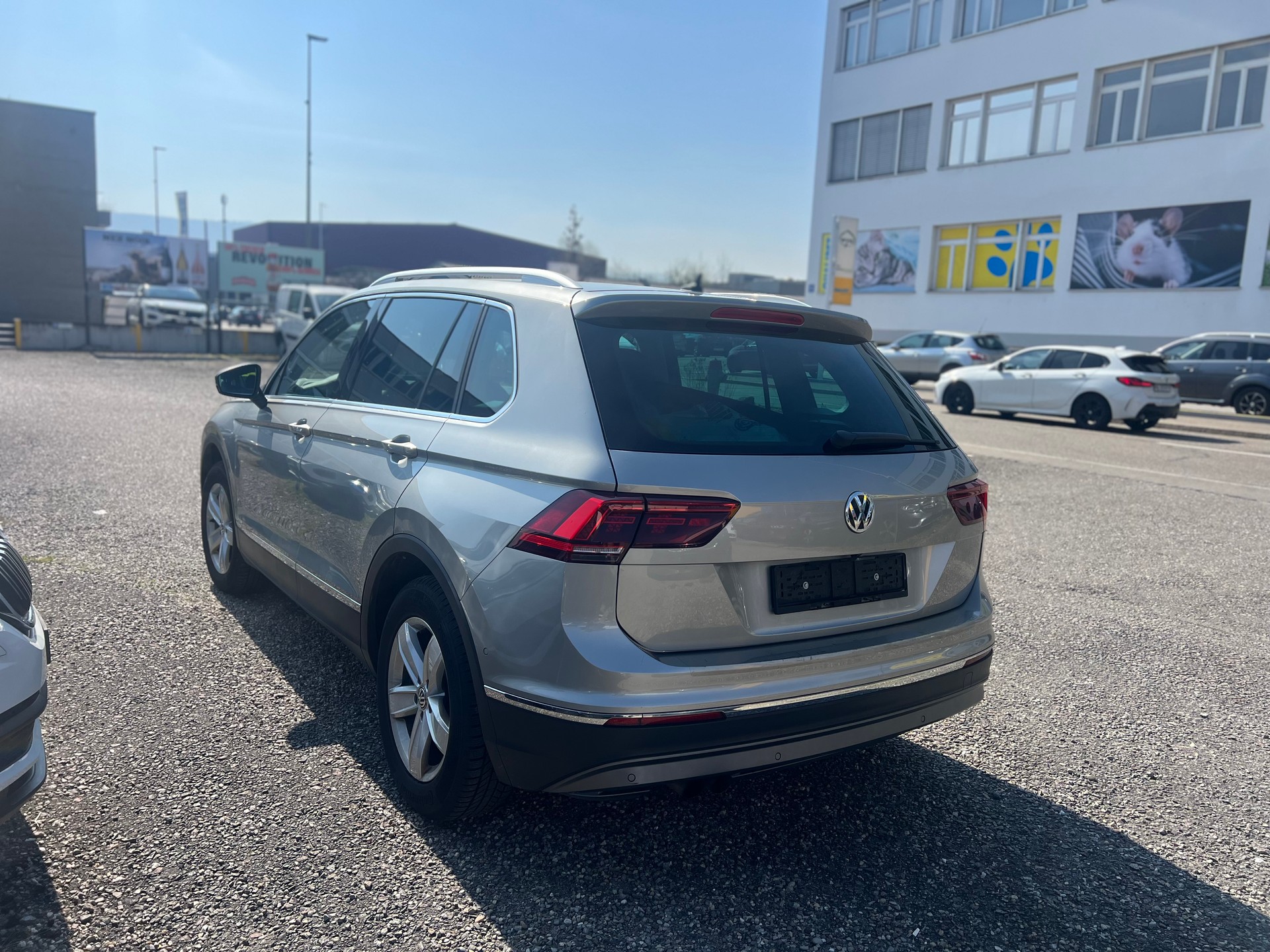 VW Tiguan 2.0TSI Highline 4Motion DSG-image-5