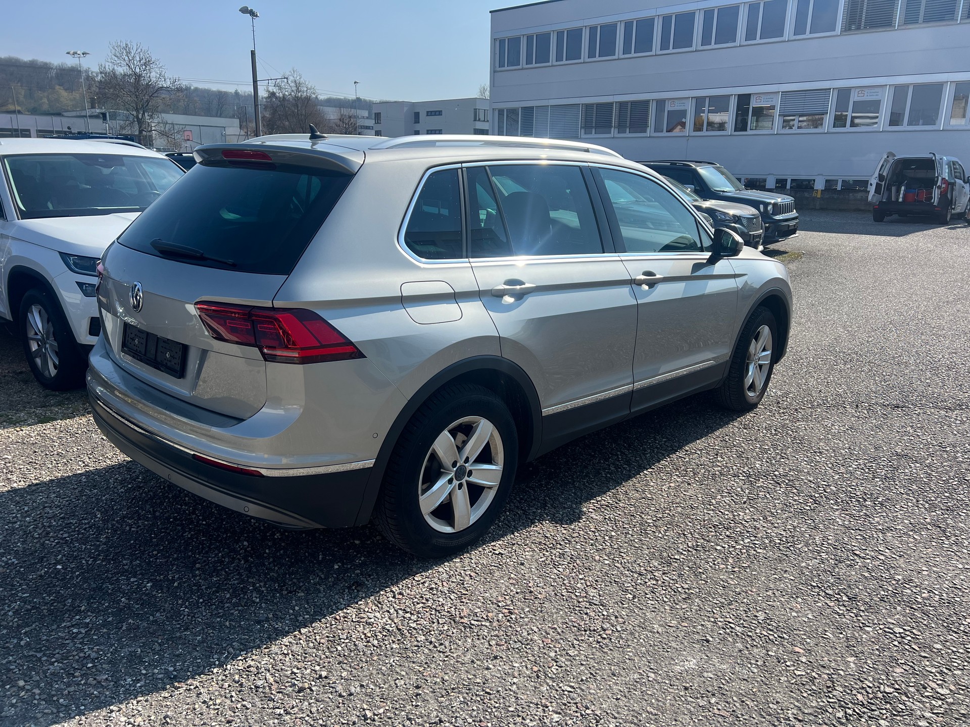 VW Tiguan 2.0TSI Highline 4Motion DSG-image-4