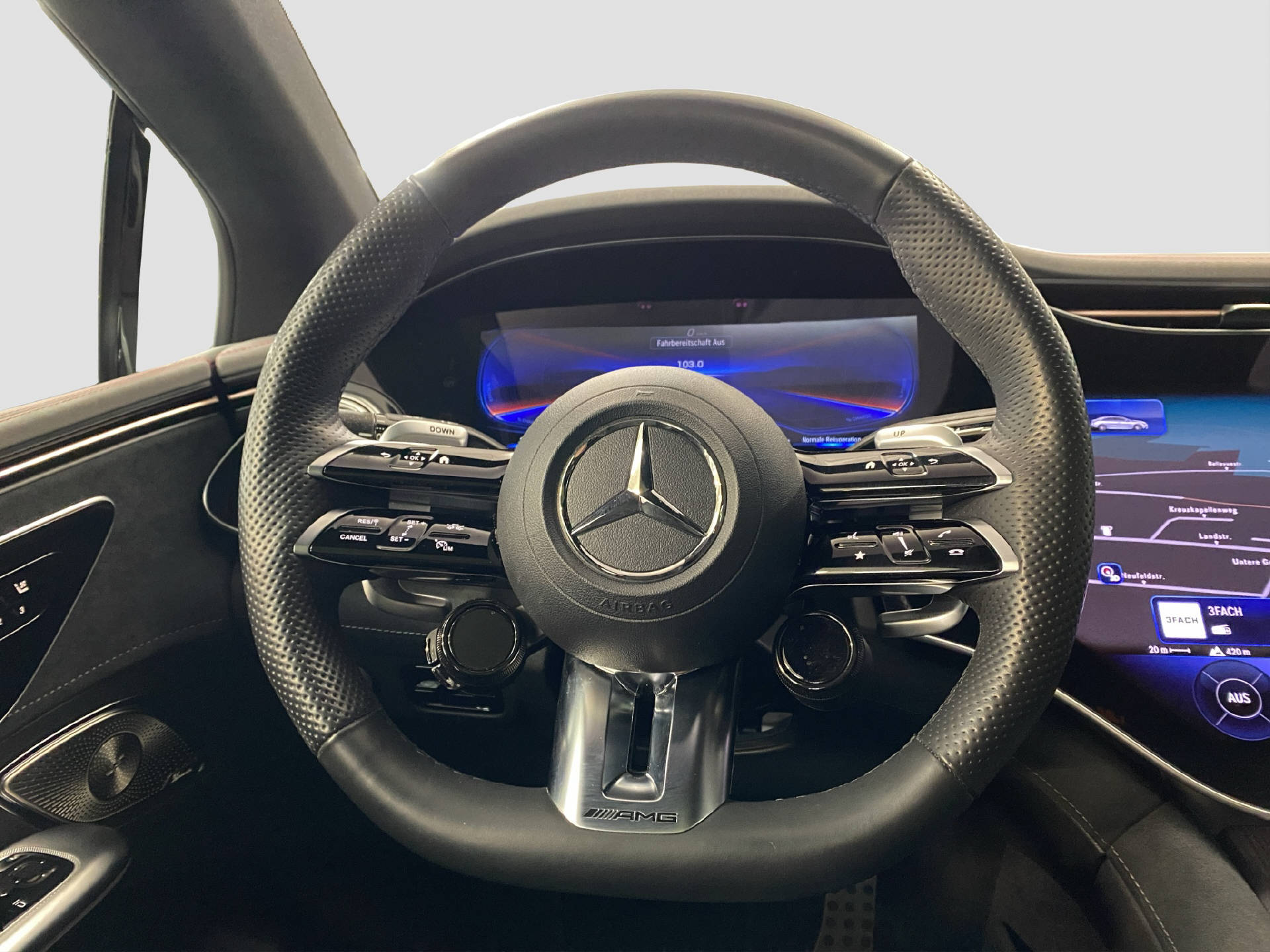 MERCEDES-BENZ EQE 43 AMG 4MATIC-image-9