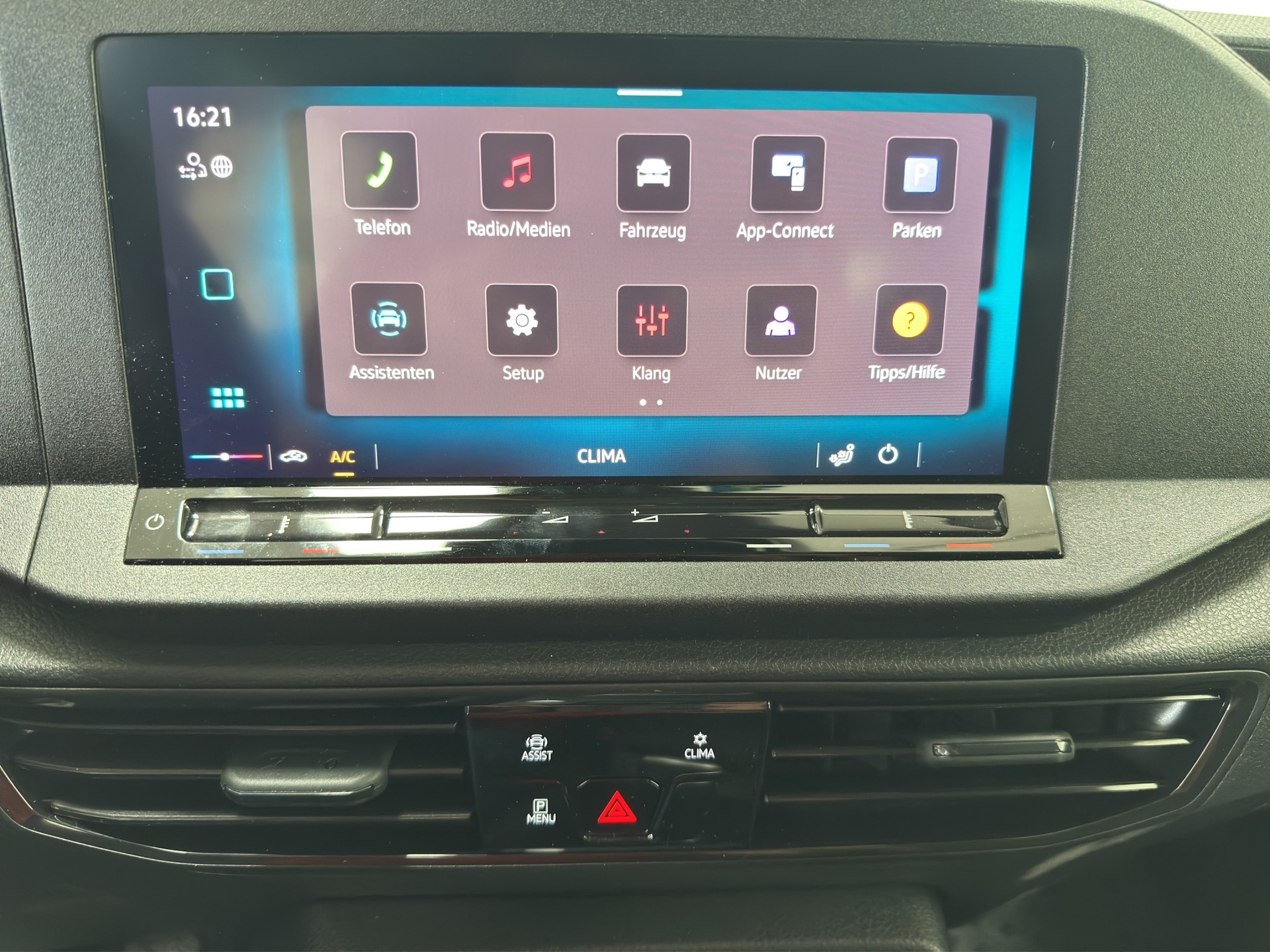 VW Caddy Maxi 2.0 TDI 4Motion-image-25