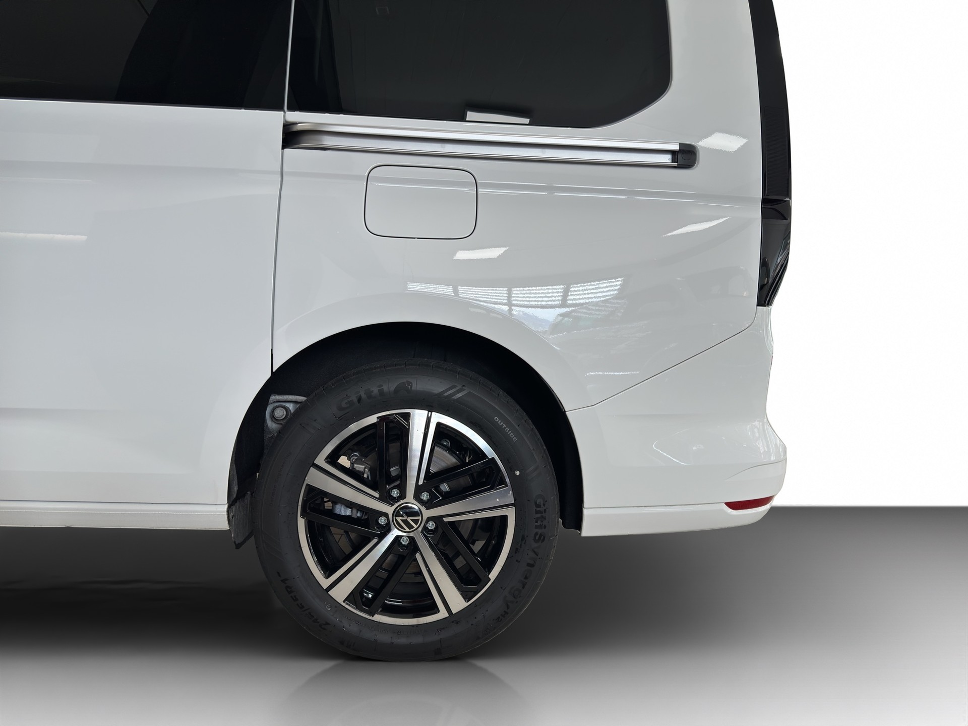 VW Caddy Maxi 2.0 TDI 4Motion-image-15